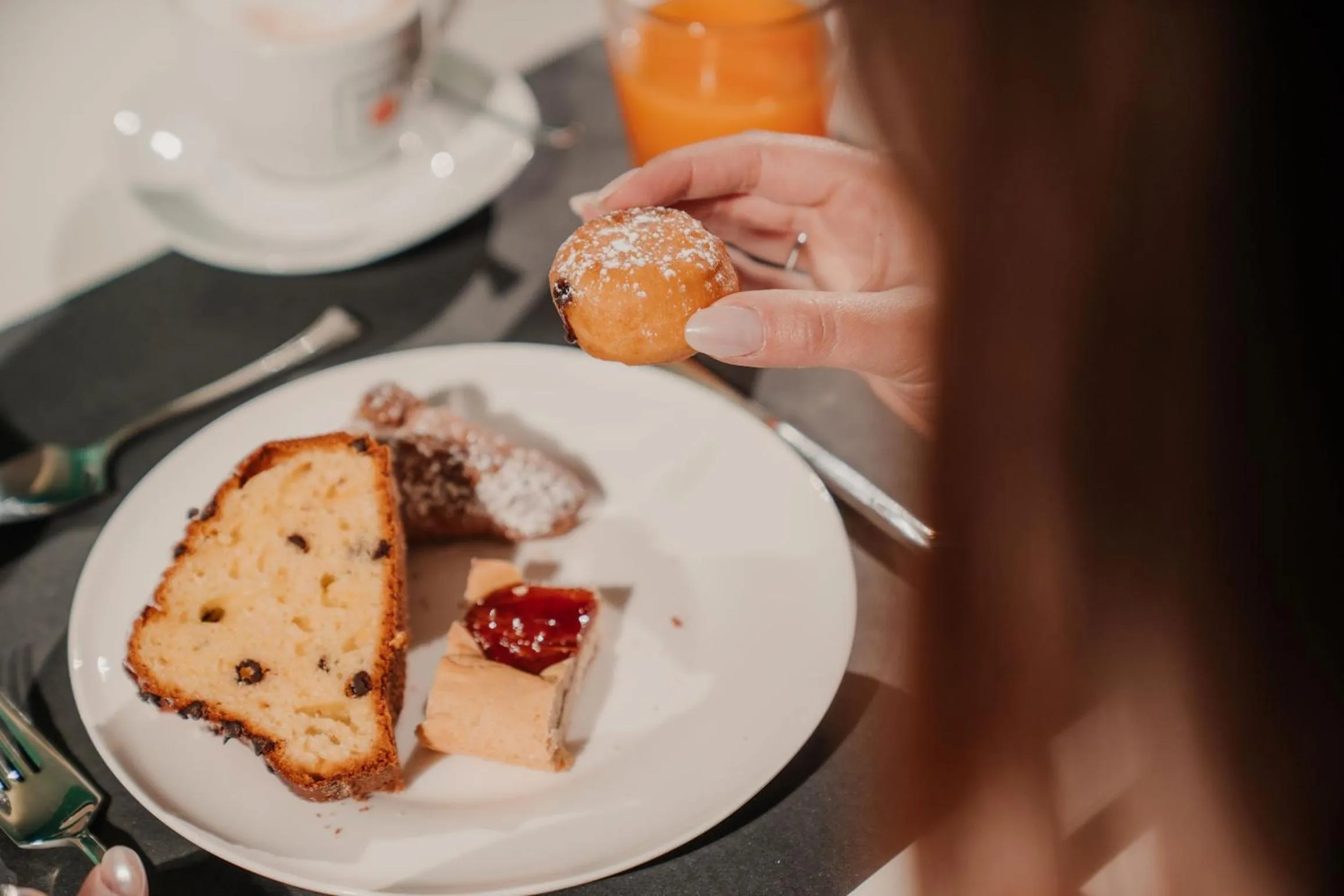 Breakfast in GG8 Hotel & Suite SPA