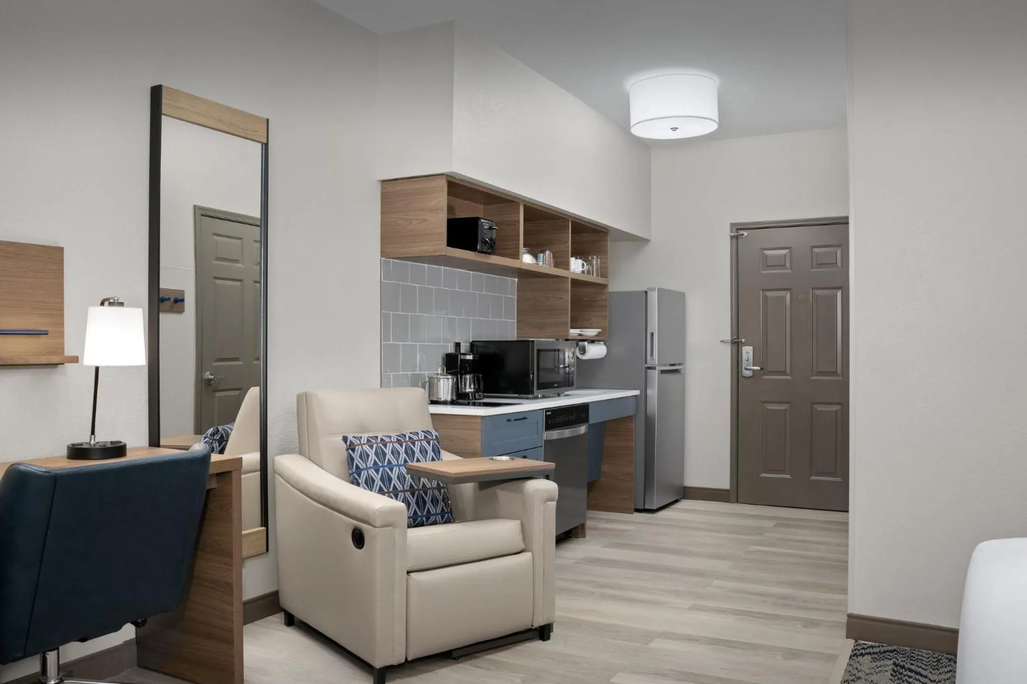 Photo of the whole room in Candlewood Suites Alexandria - Fort Belvoir by IHG