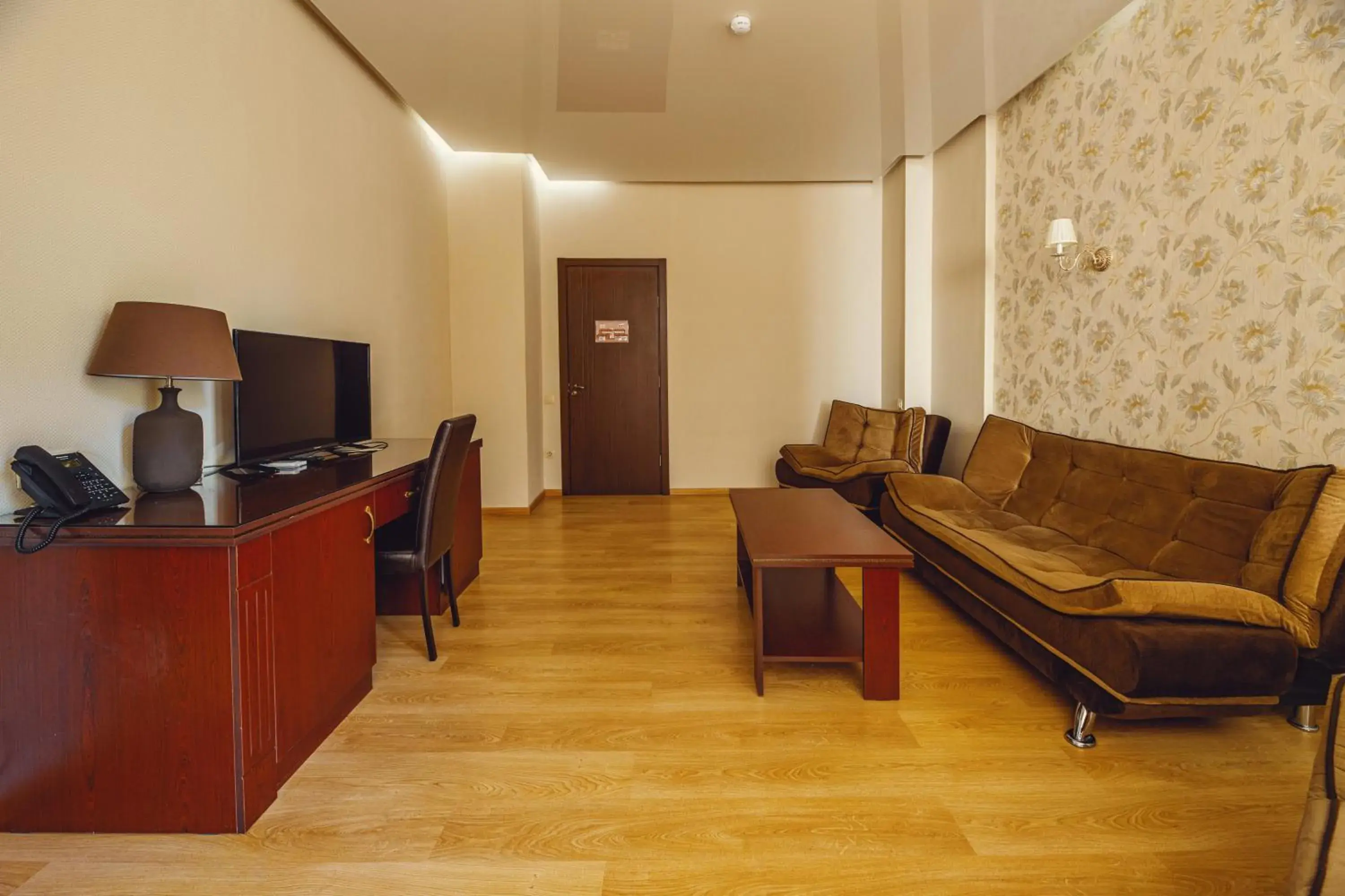 Family Room - single occupancy in Park Hotel Tskaltubo - Balneo Resort Family Room - single occupancy in Park Hotel Tskaltubo - Balneo Resort