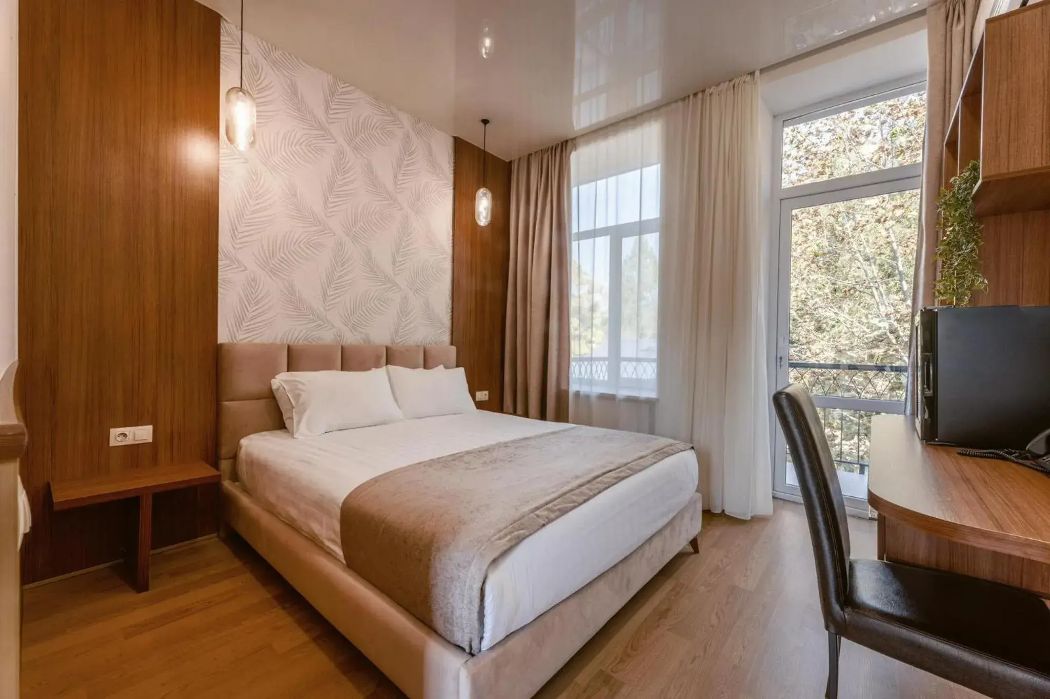 Deluxe Double Room with Balcony - single occupancy in Park Hotel Tskaltubo - Balneo Resort Deluxe Double Room with Balcony - single occupancy in Park Hotel Tskaltubo - Balneo Resort