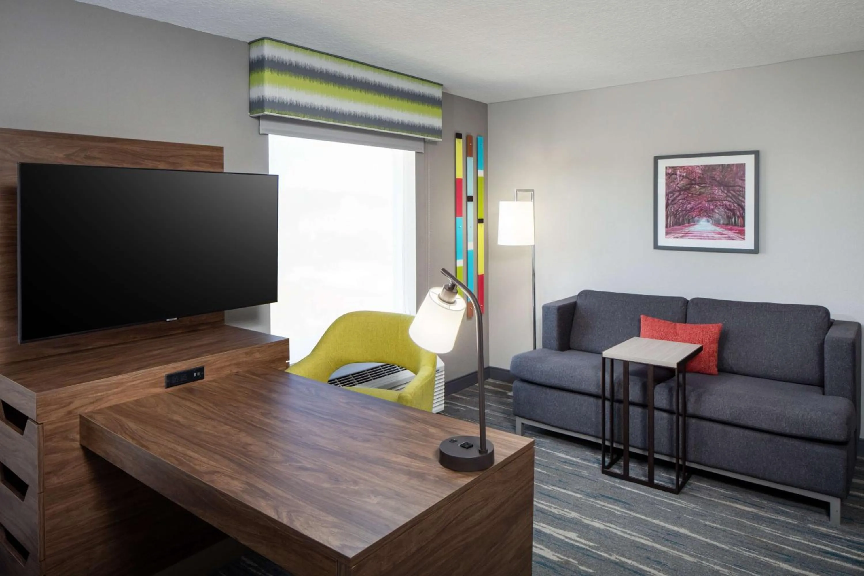 Bedroom in Hampton Inn & Suites Savannah - I-95 South - Gateway