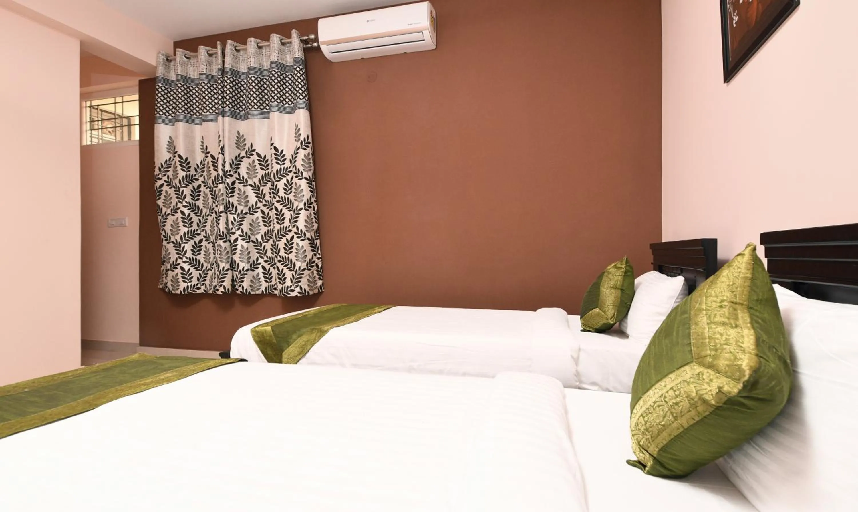 Bed in Itsy Hotels Shivas Kuteera
