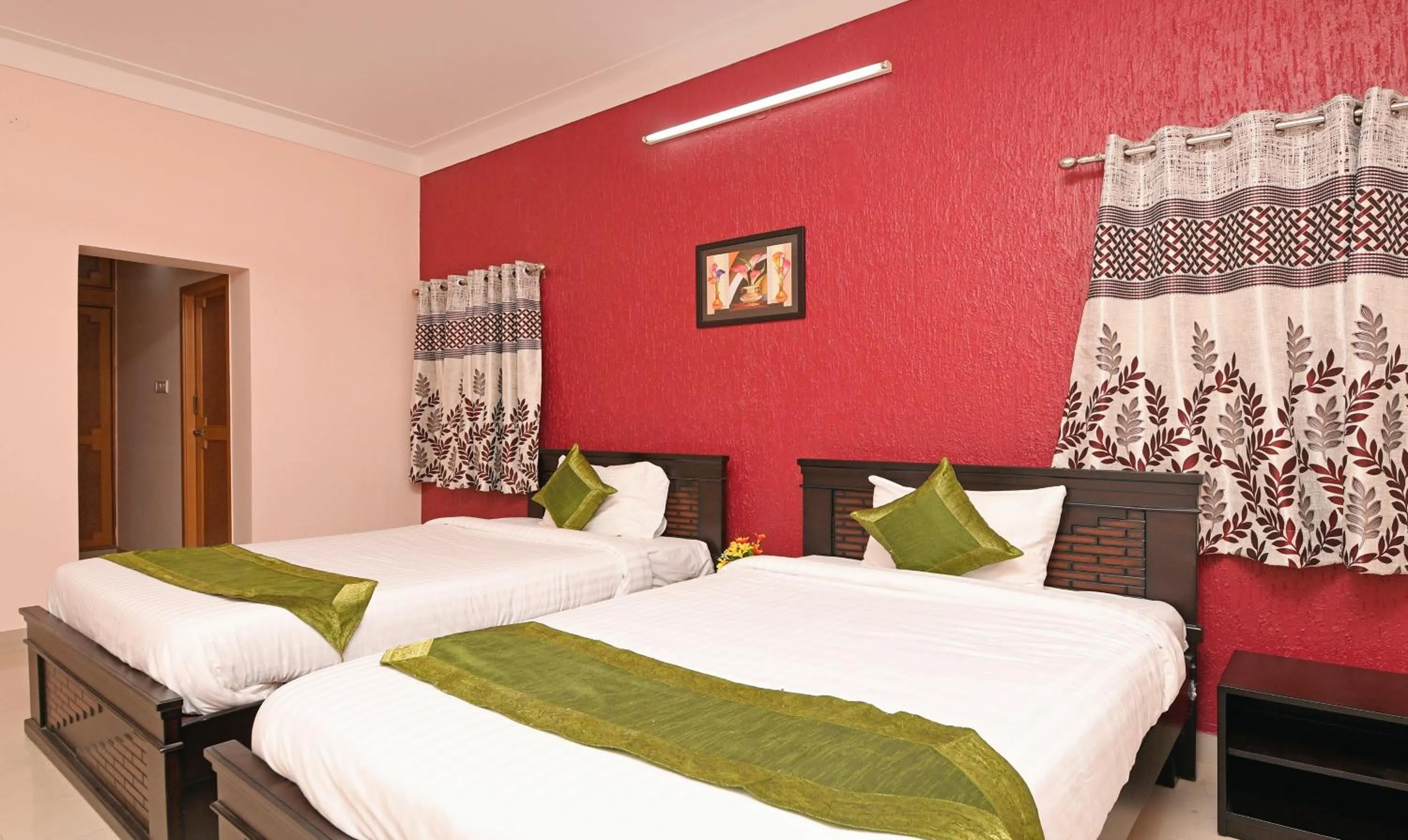 Bed in Itsy Hotels Shivas Kuteera