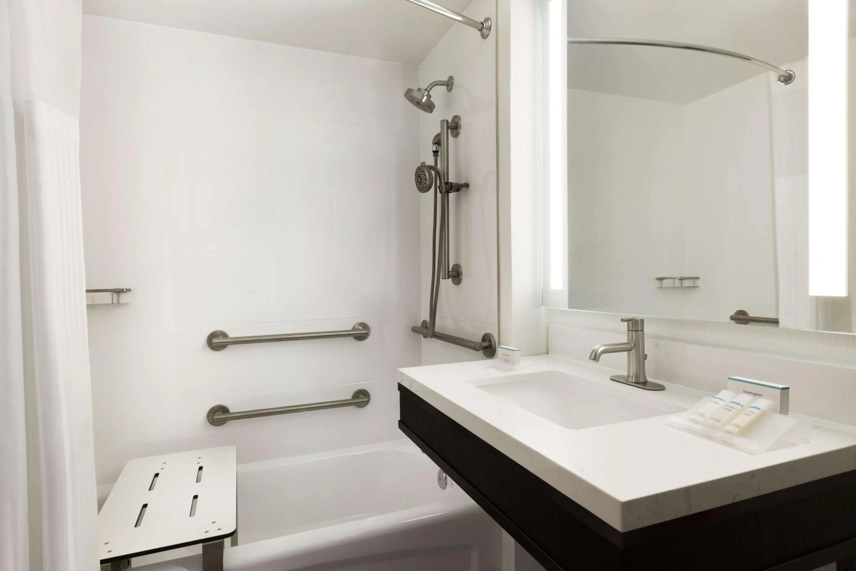 Bathroom in Hilton Garden Inn Washington DC Downtown