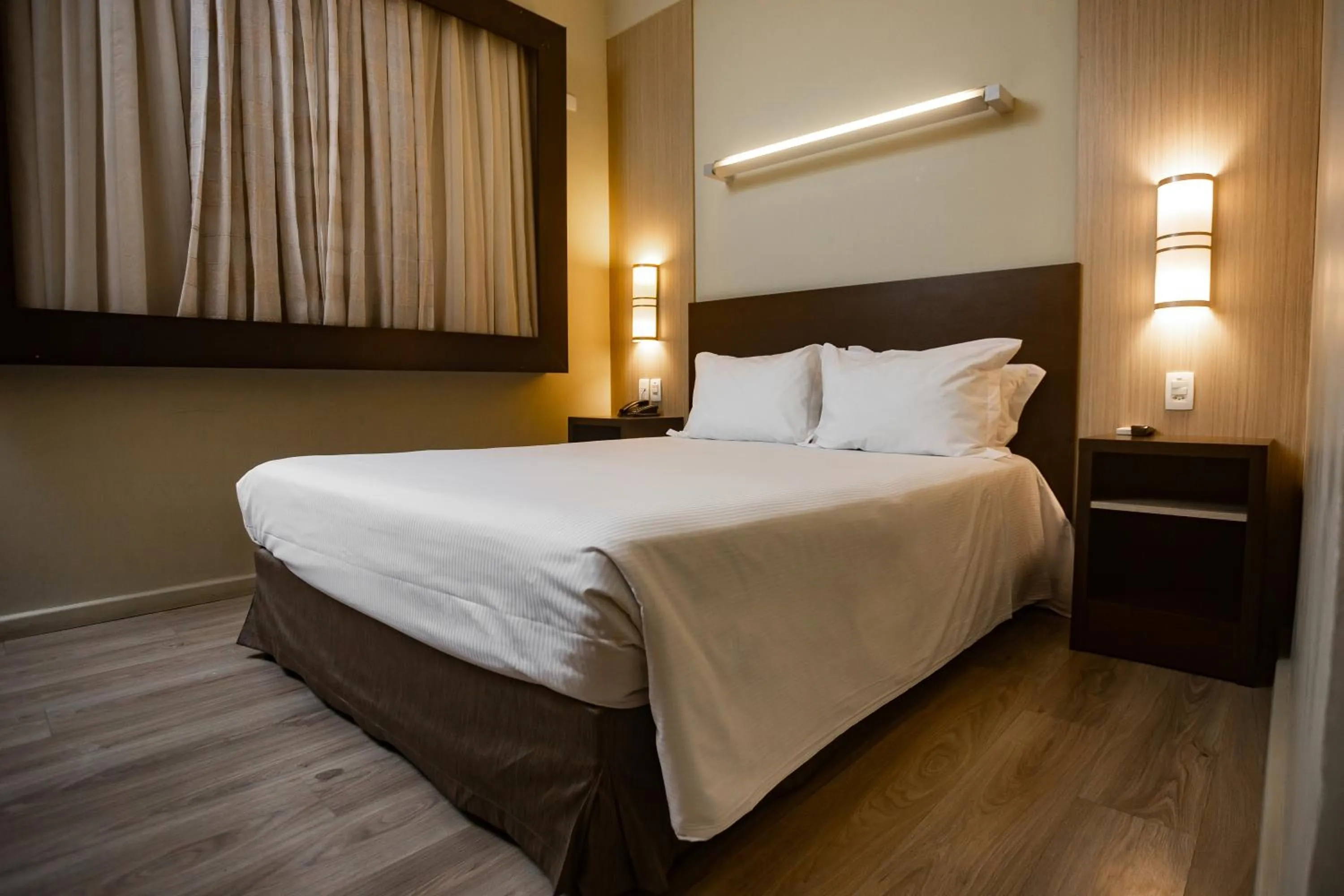 Bed in Master Cosmopolitan Moinhos de Vento