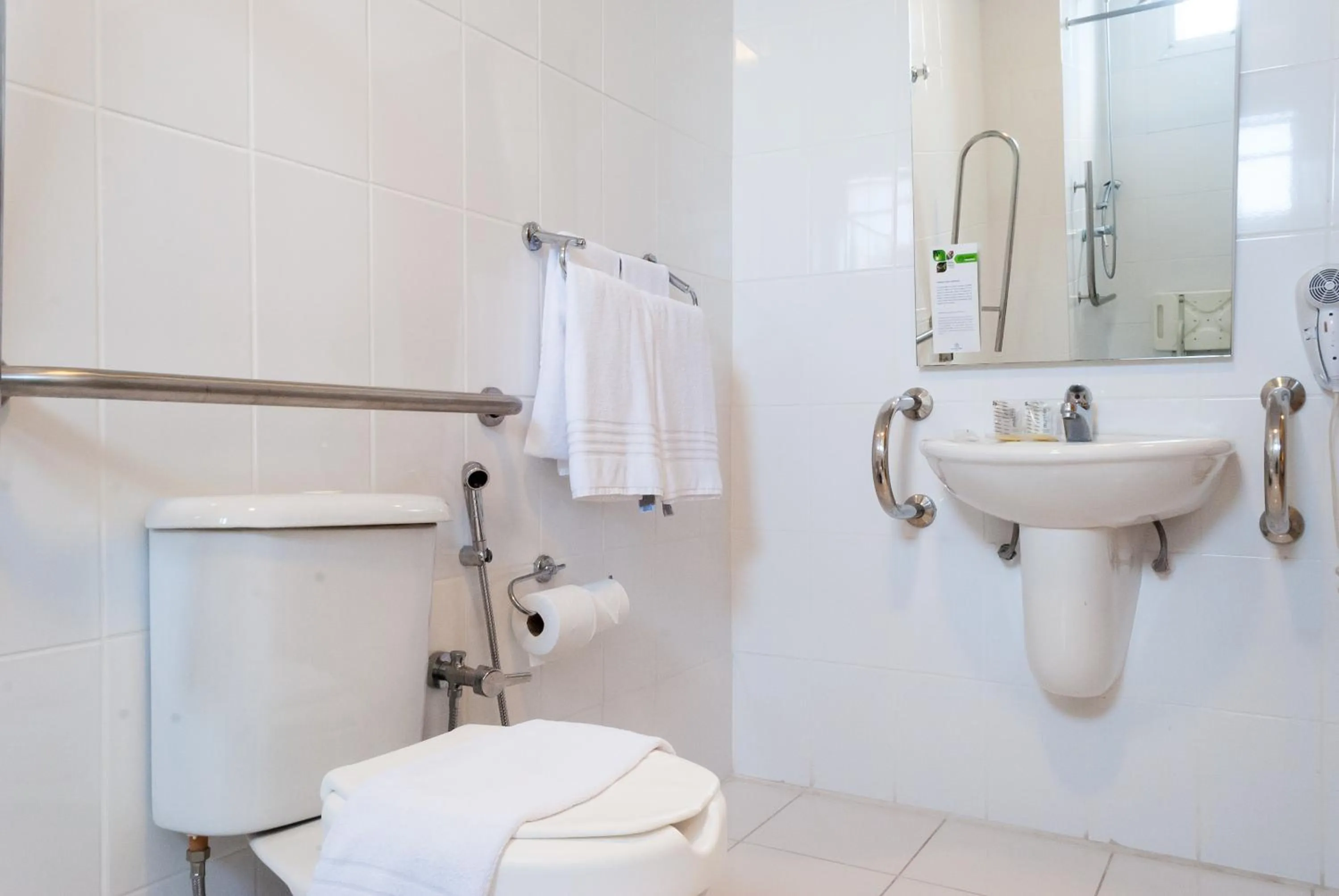 acessibility in Master Cosmopolitan Moinhos de Vento