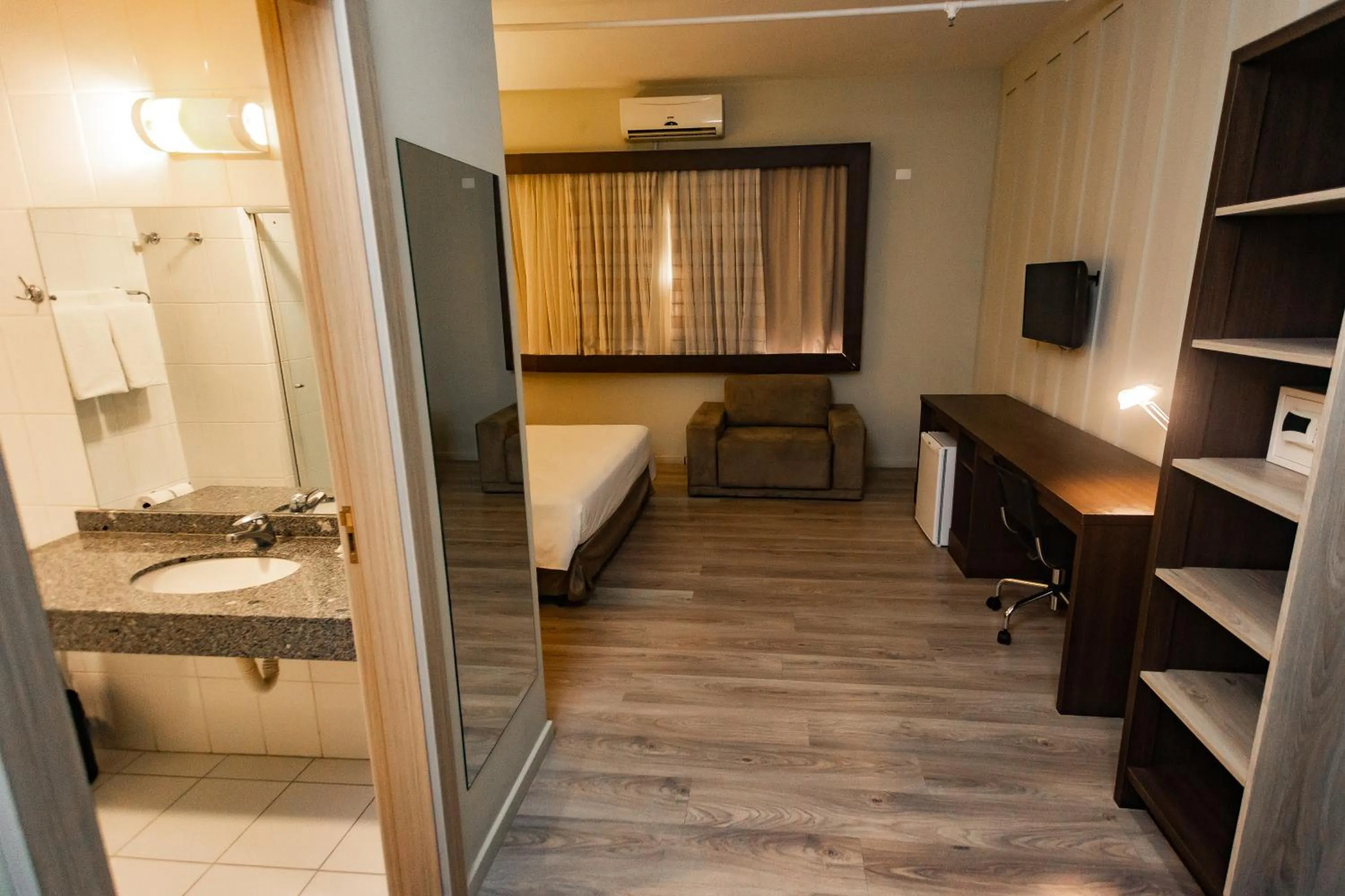 TV and multimedia in Master Cosmopolitan Moinhos de Vento