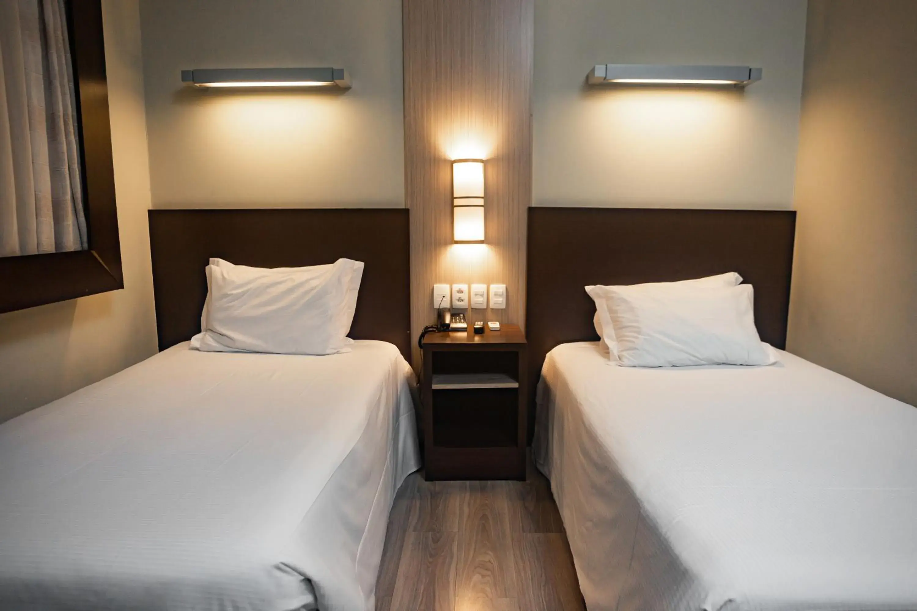 Economy Twin Room in Master Cosmopolitan Moinhos de Vento Economy Twin Room in Master Cosmopolitan Moinhos de Vento