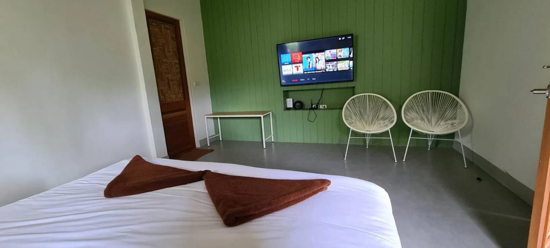 Bed in Samutra Residences