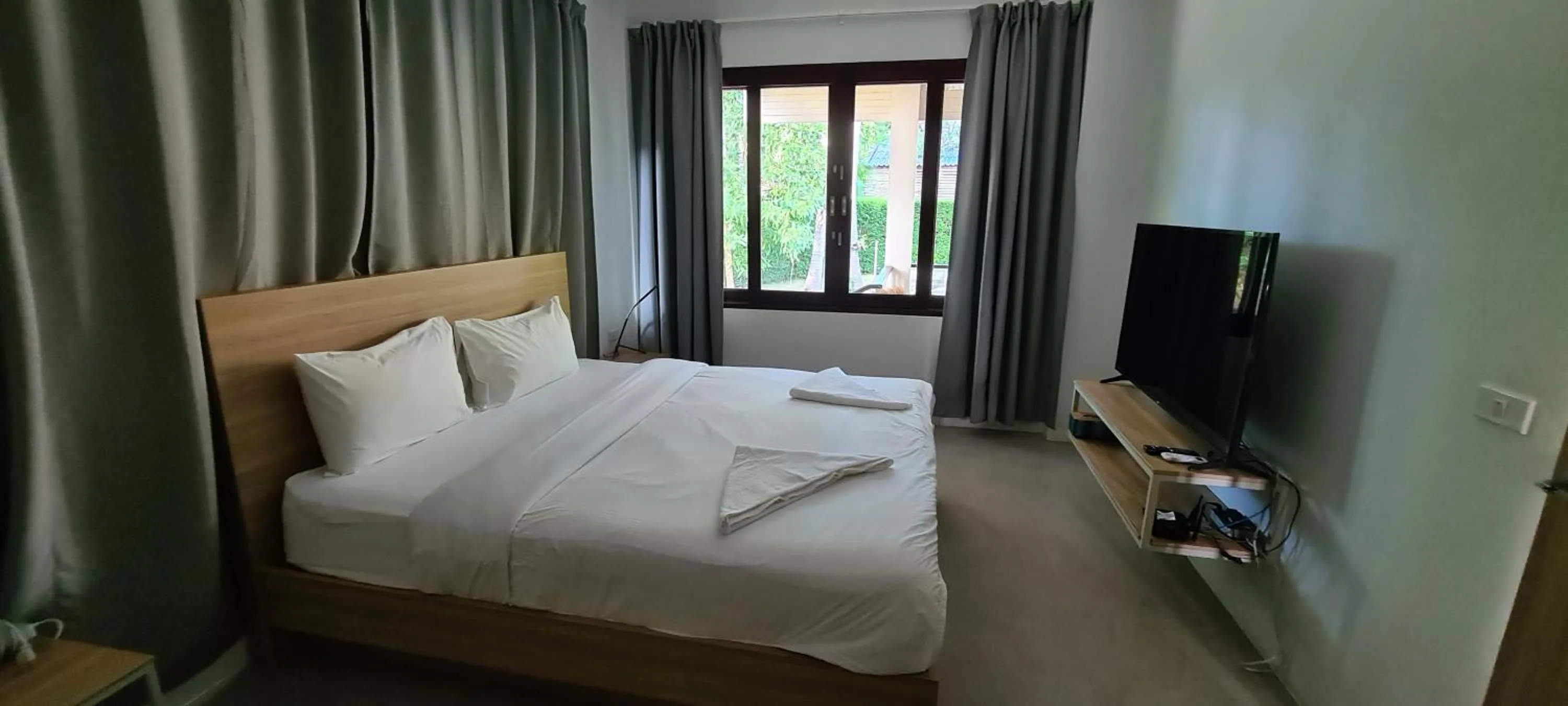 Bed in Samutra Residences