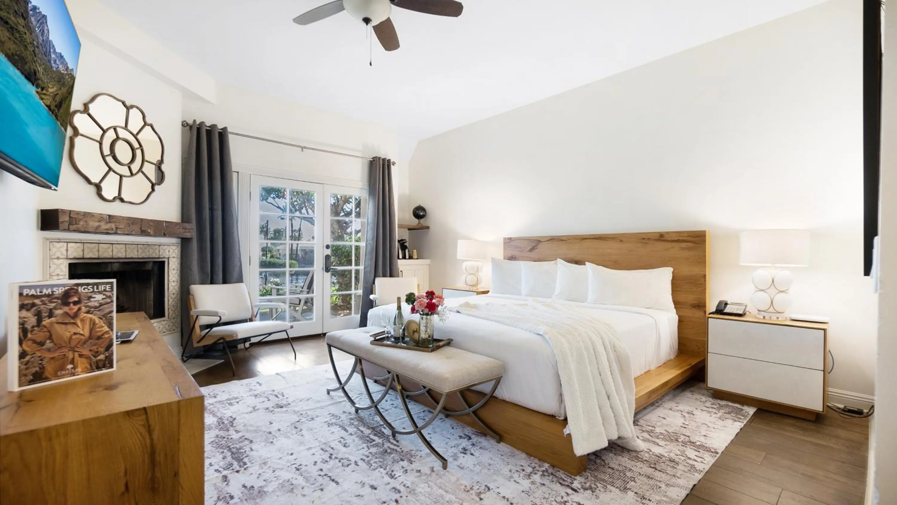 Bed in The Chateau at Lake La Quinta