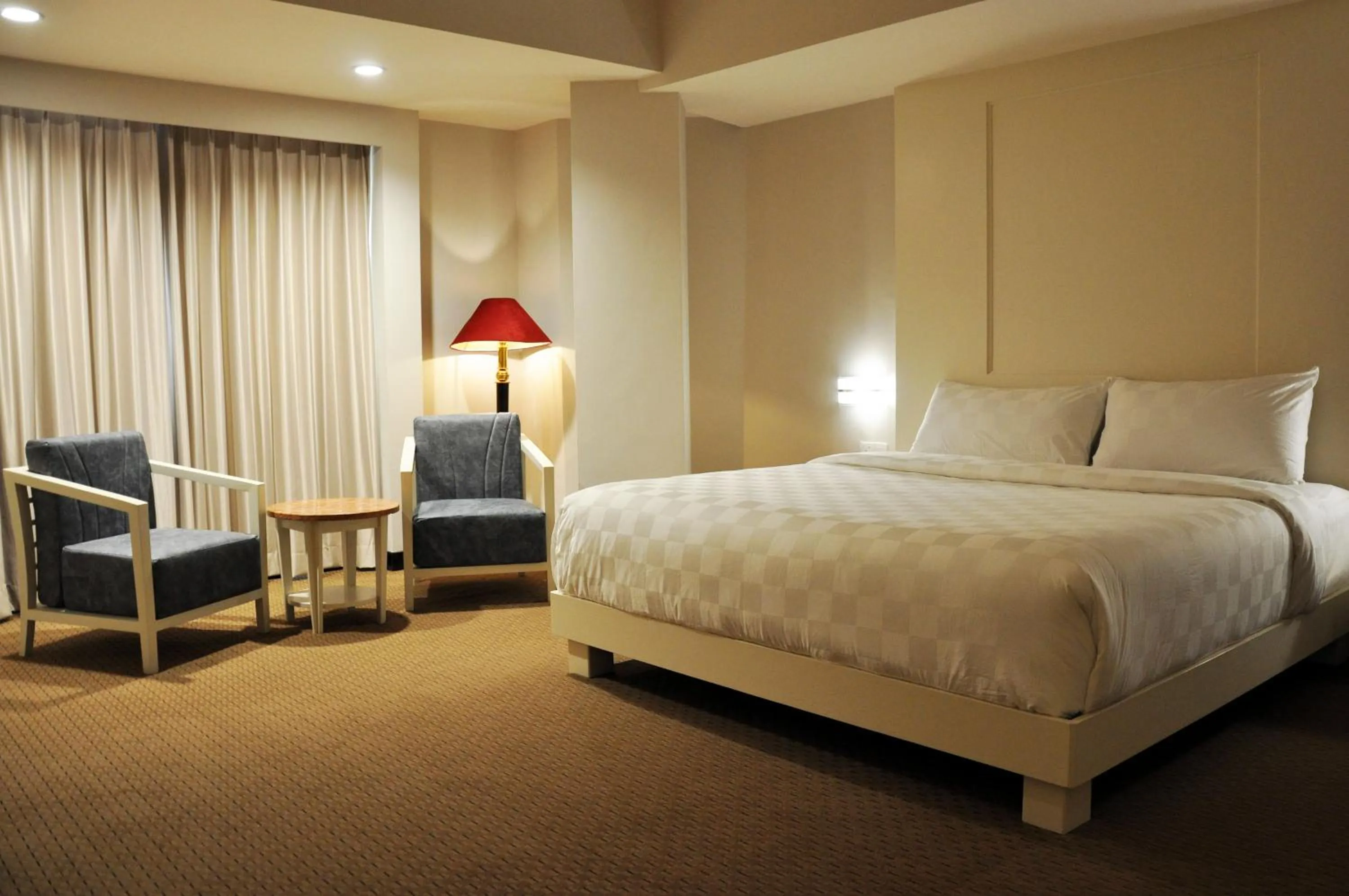 Bedroom, Bed in Beverly Hotel Batam