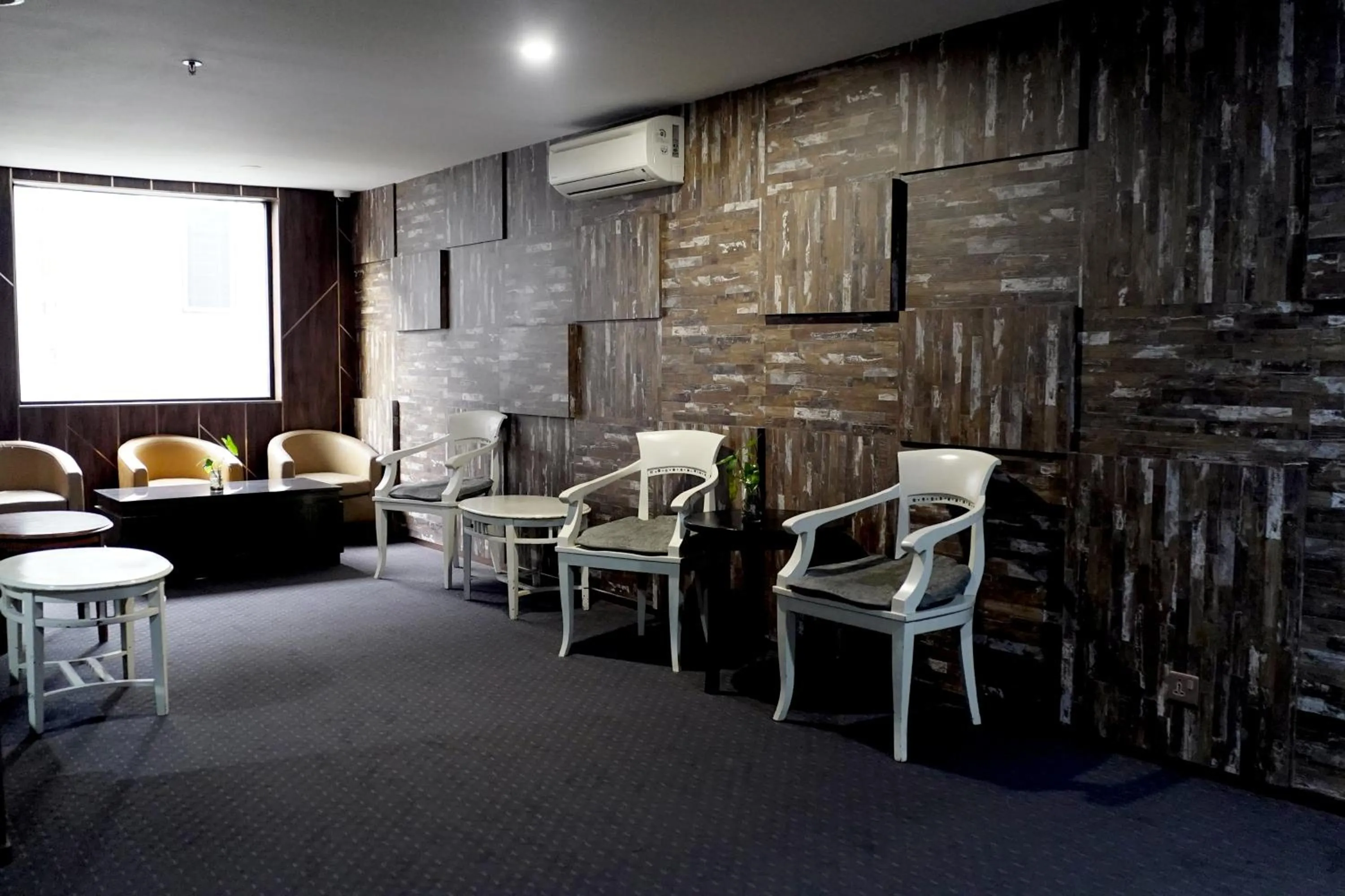 Lounge or bar in Beverly Hotel Batam