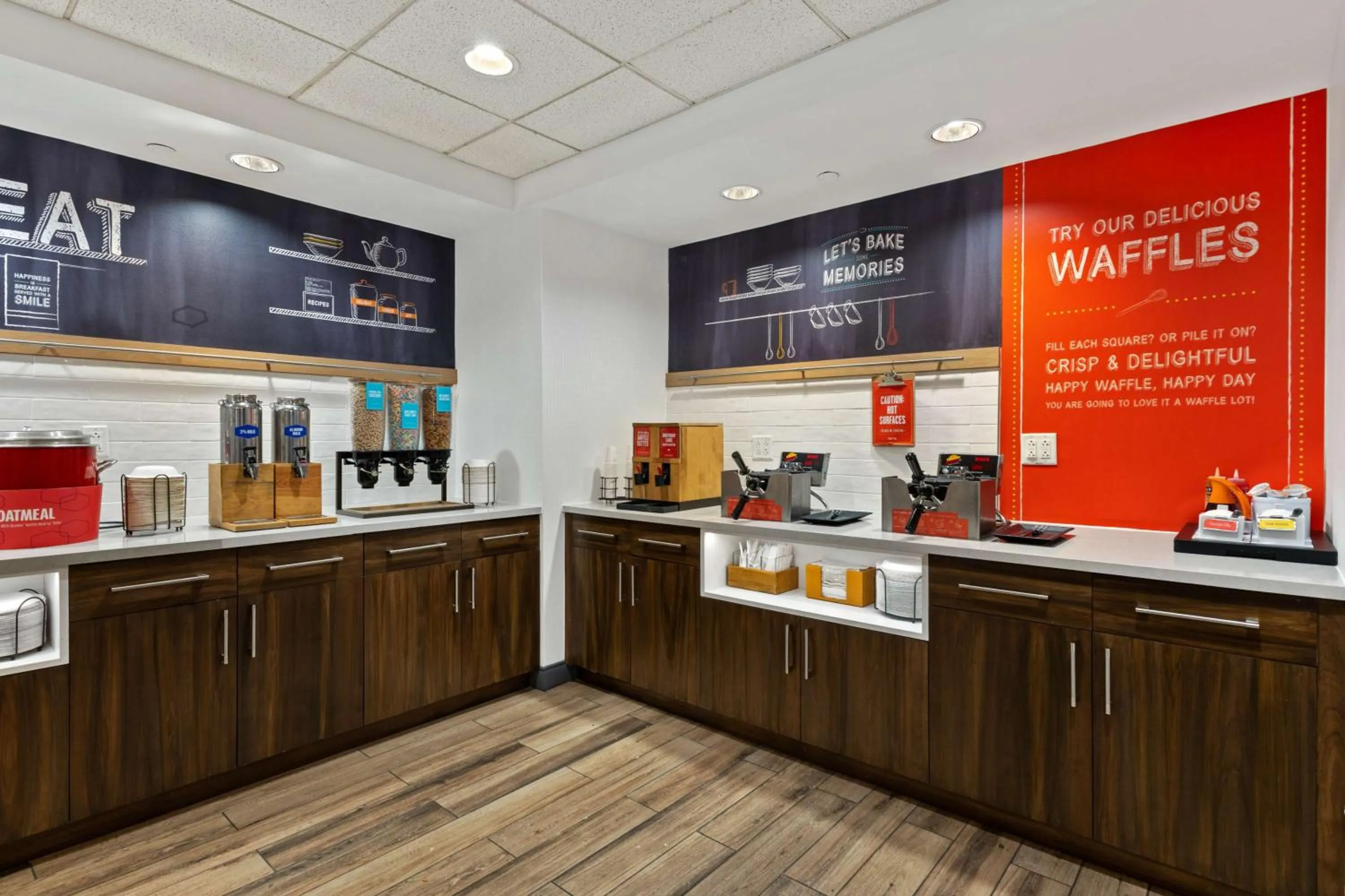 Breakfast in Hampton Inn & Suites Lake George