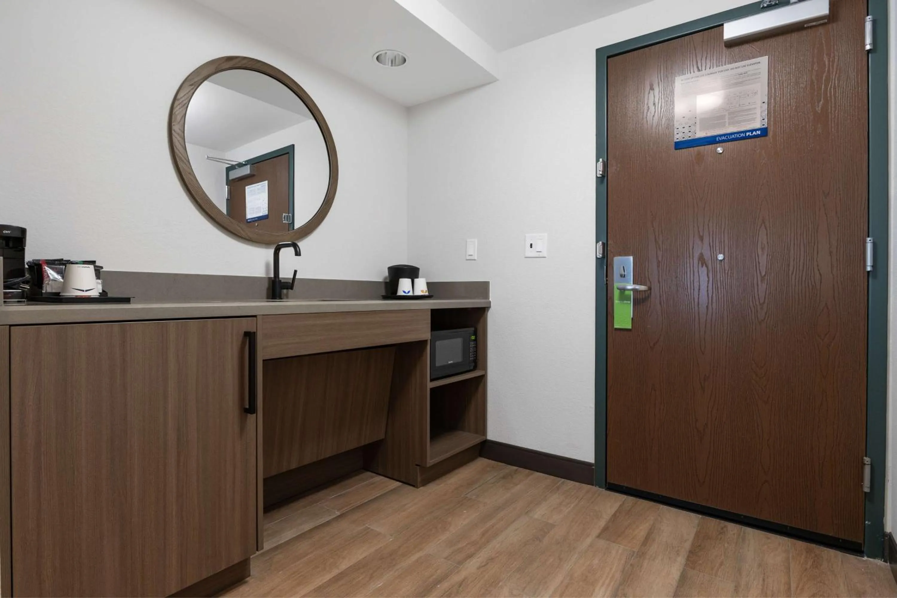 Photo of the whole room in Hampton Inn & Suites Lake George