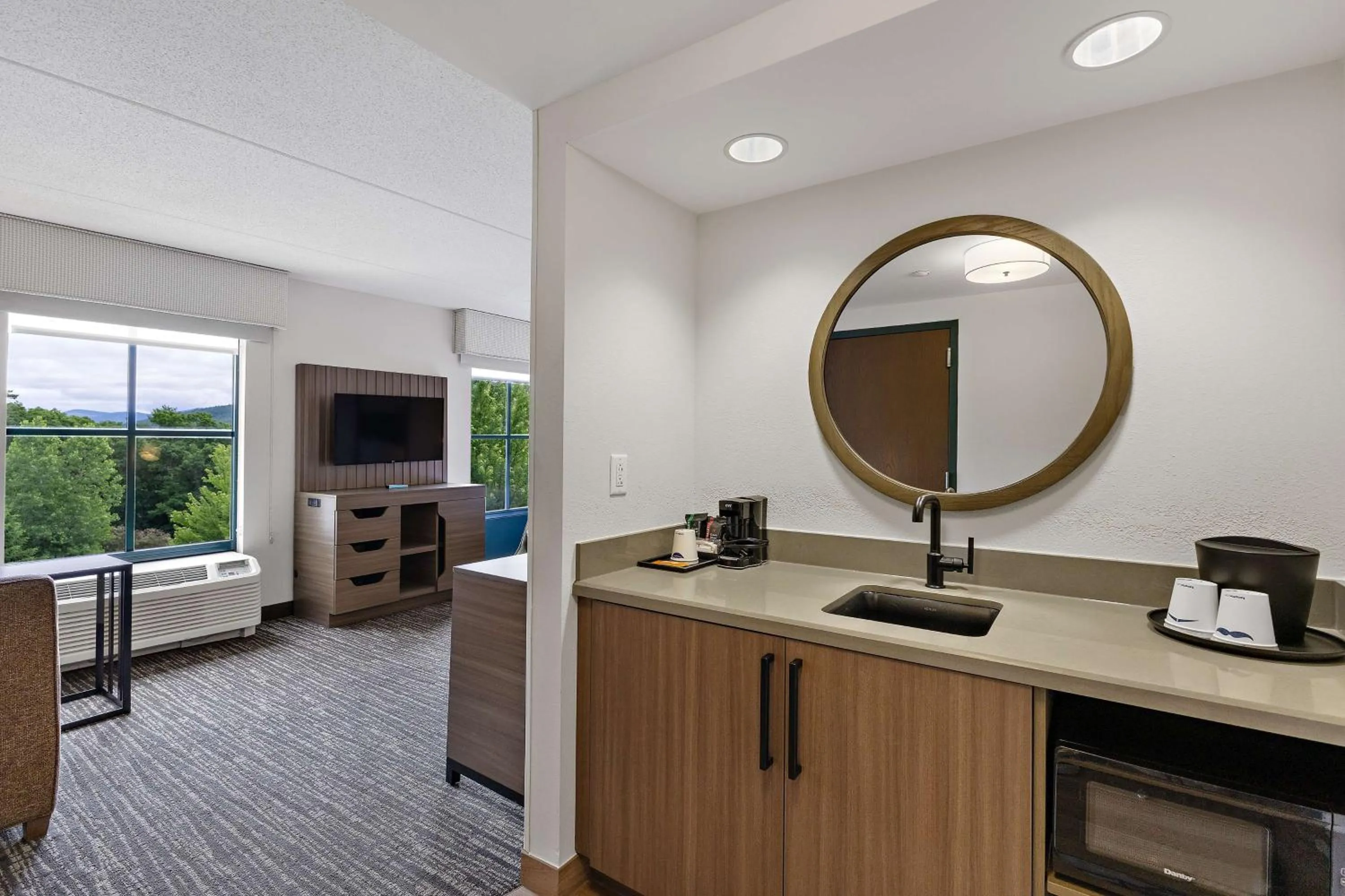 Photo of the whole room in Hampton Inn & Suites Lake George