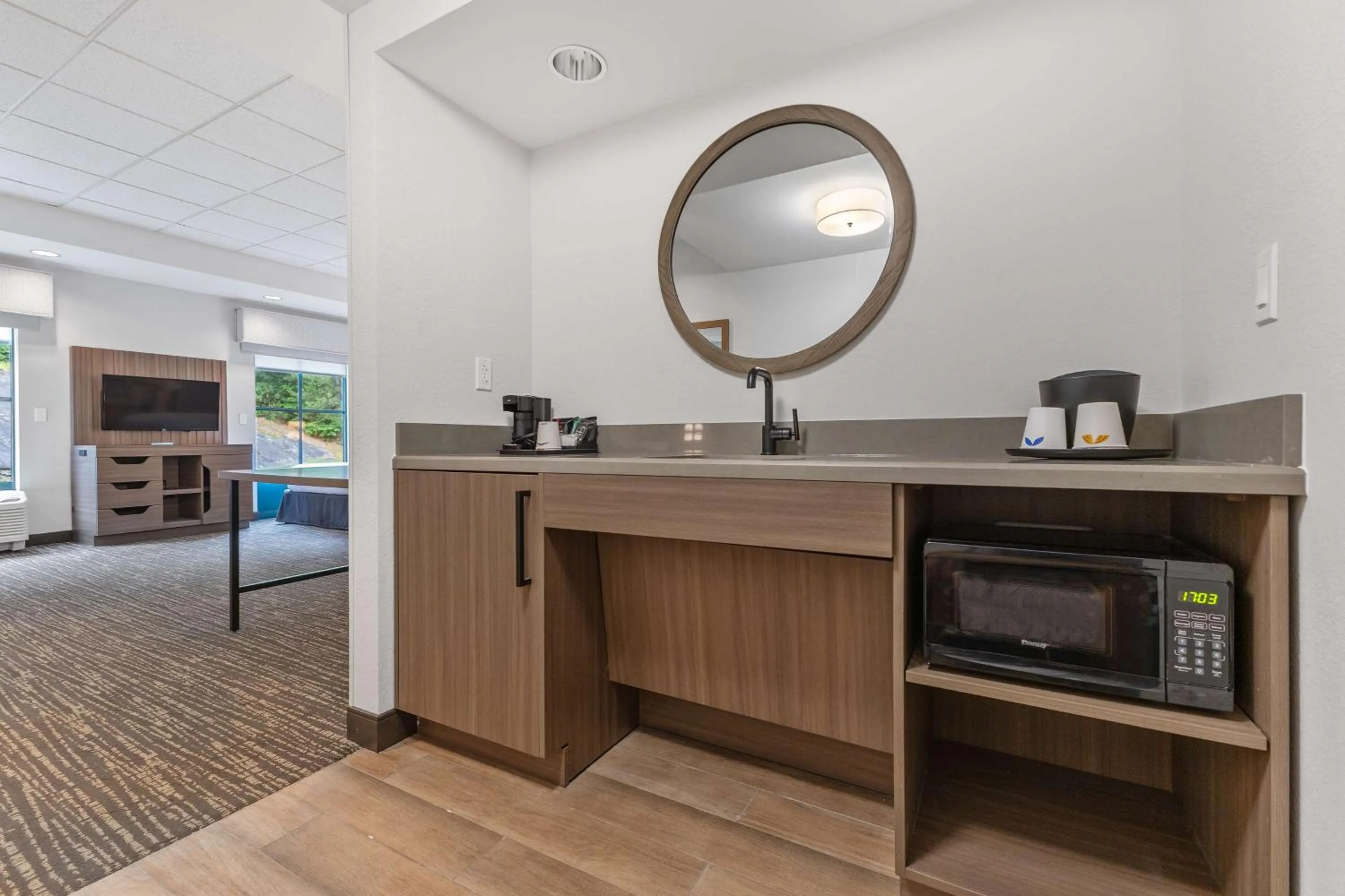 Photo of the whole room in Hampton Inn & Suites Lake George