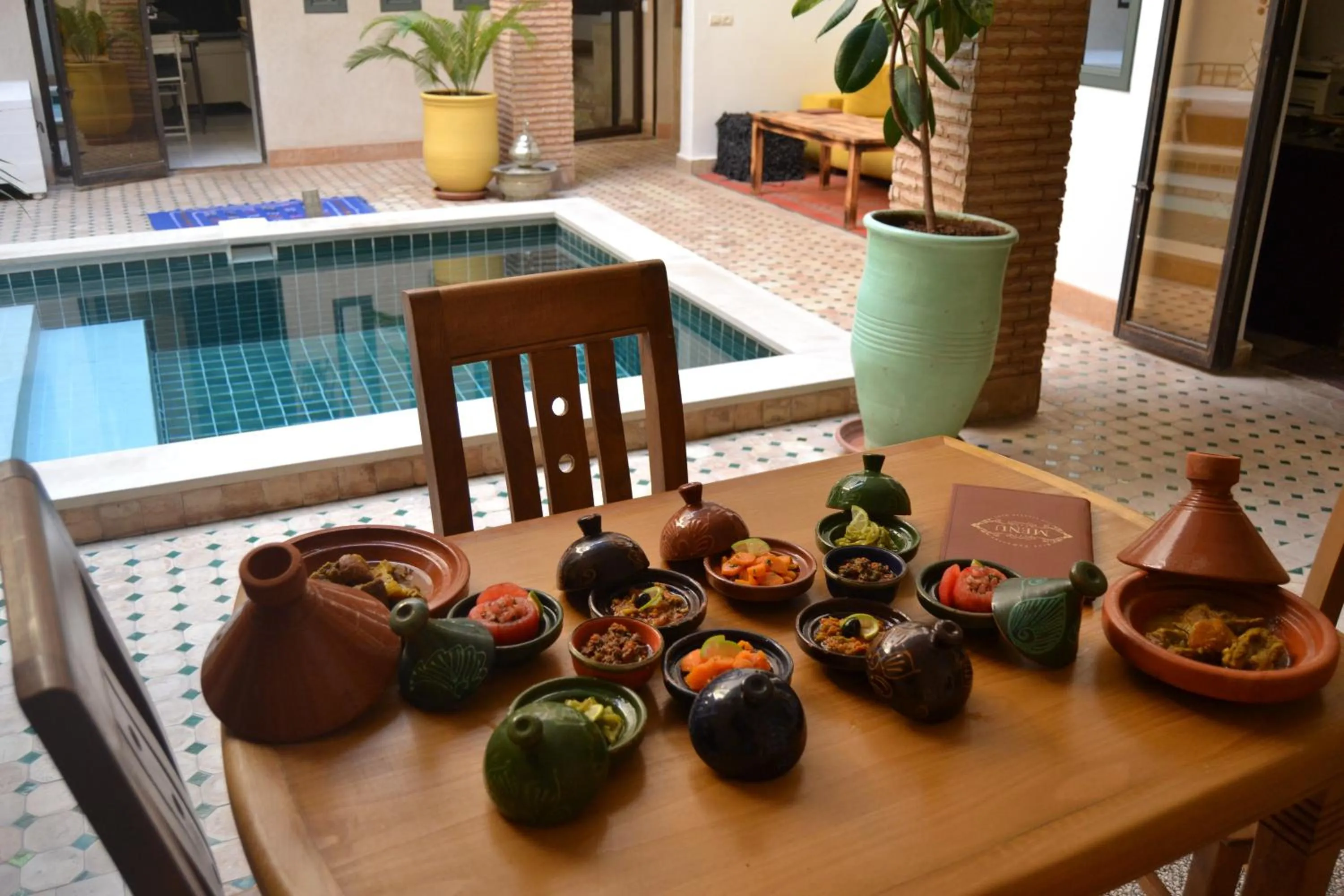 Food and drinks in Riad Samarine