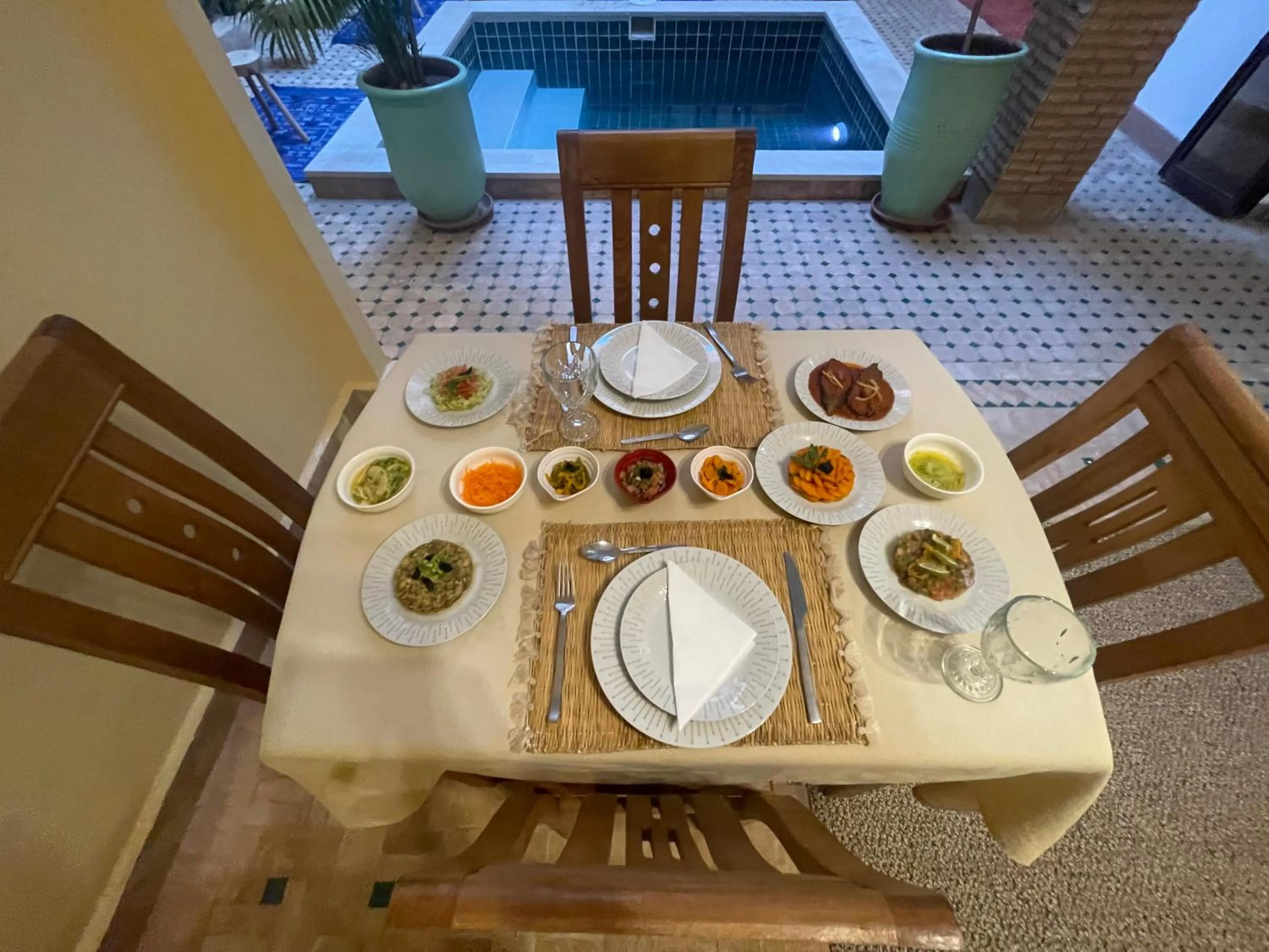 Food and drinks in Riad Samarine