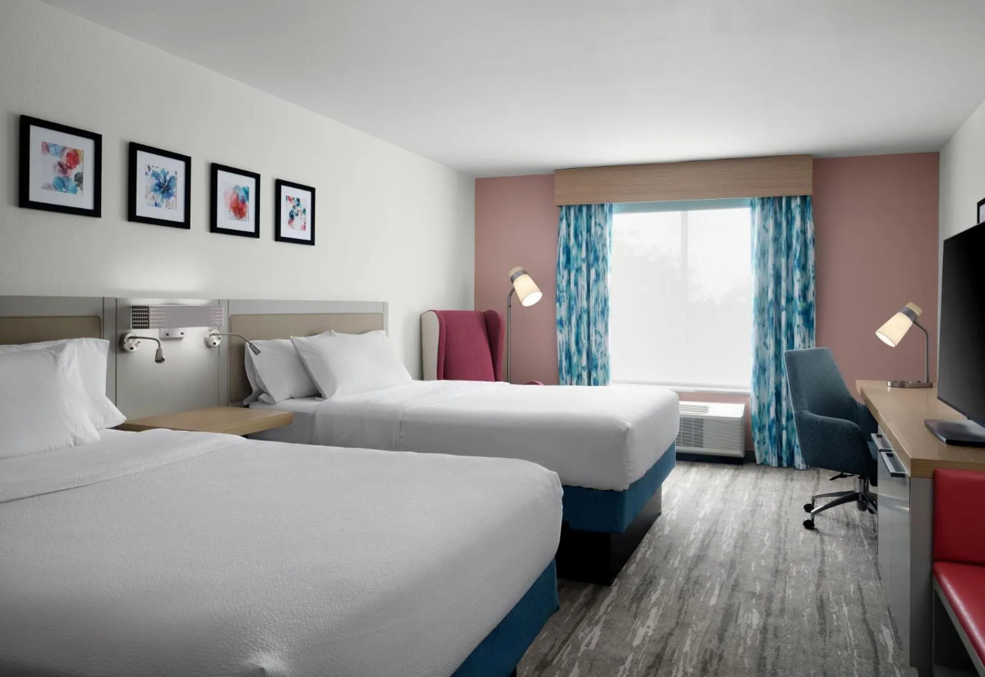 Bedroom, Bed in Hilton Garden Inn Tampa East Brandon