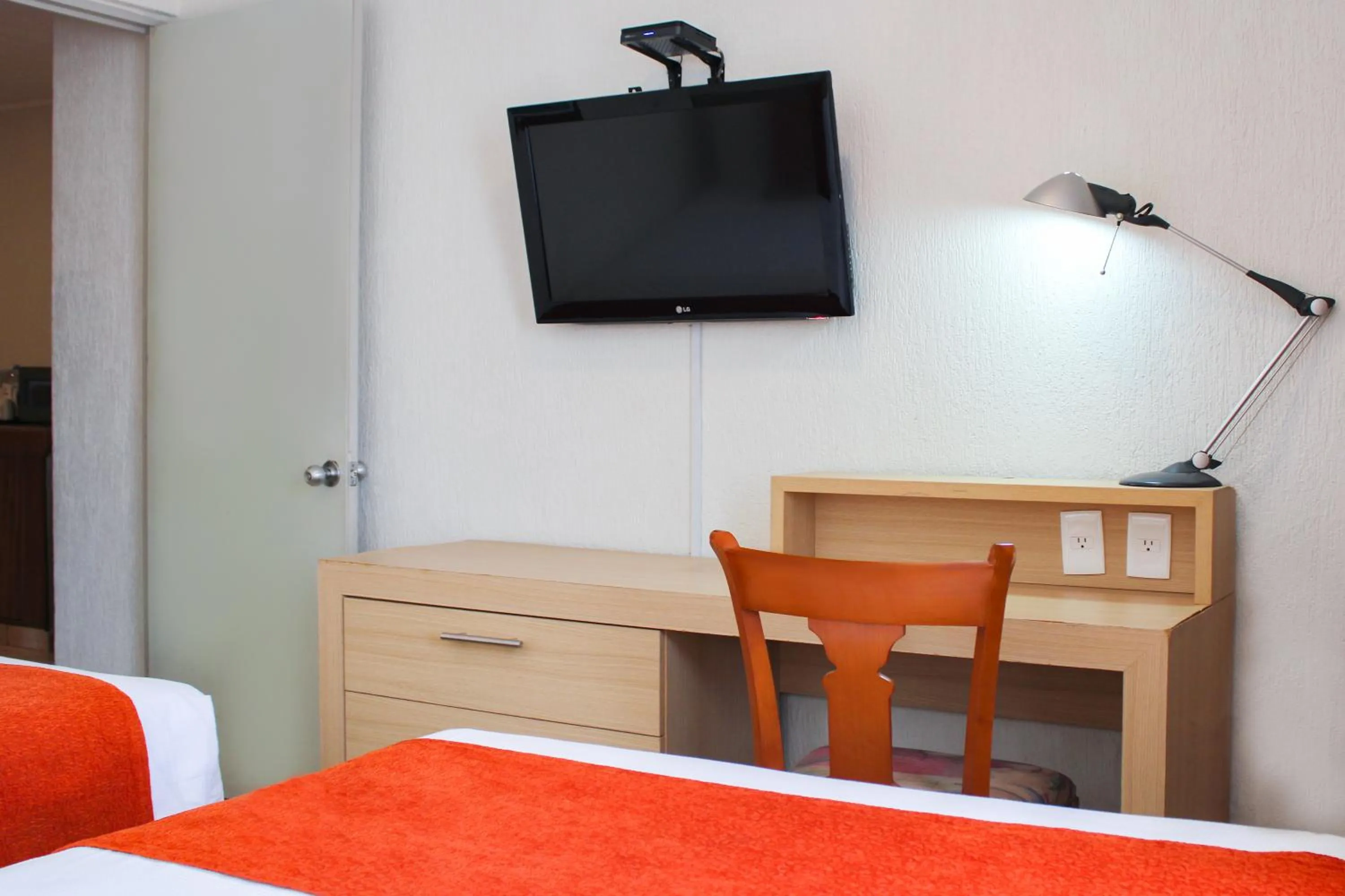 hair dresser, Bed in Hotel & Suites Real del Lago