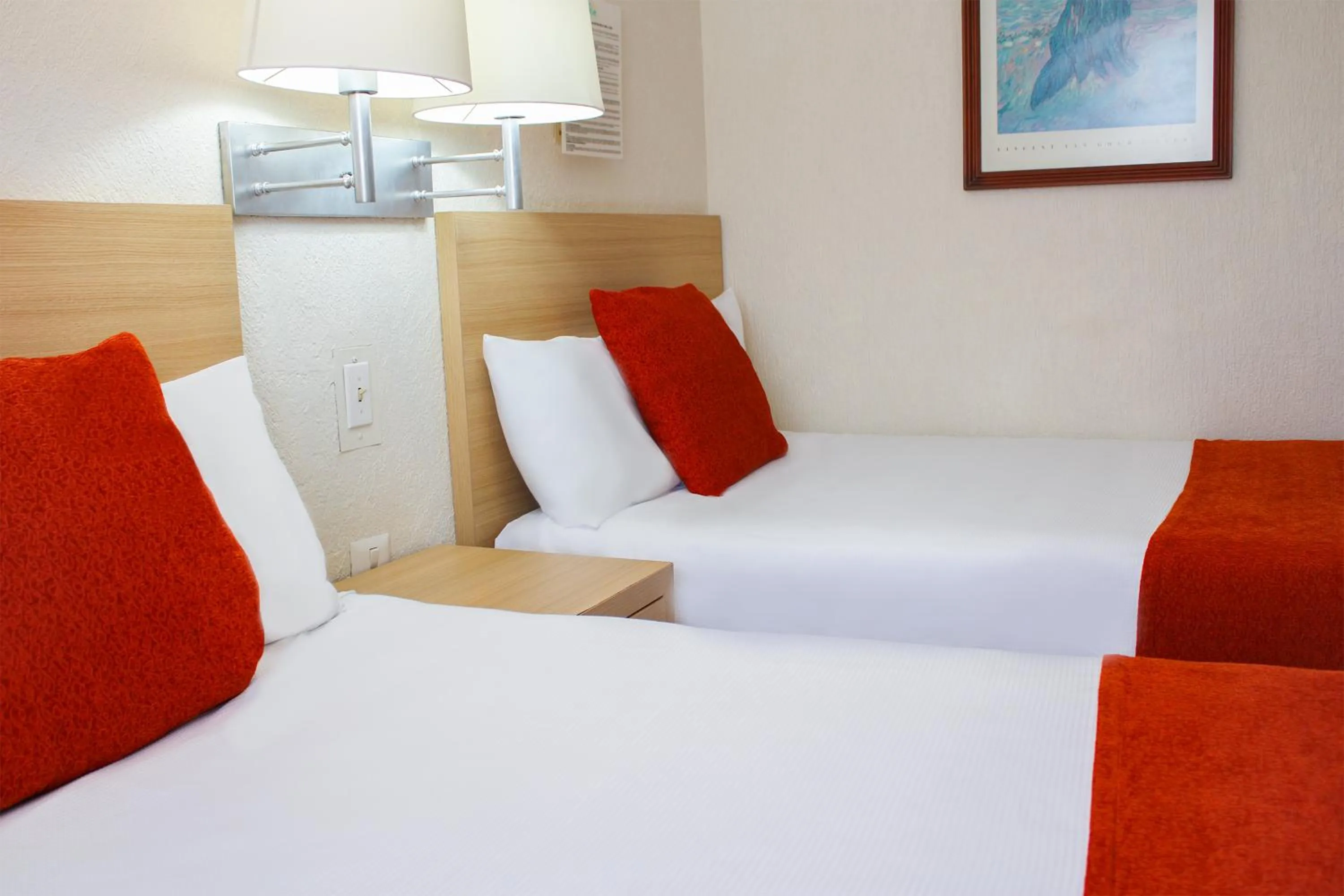 Bed in Hotel & Suites Real del Lago