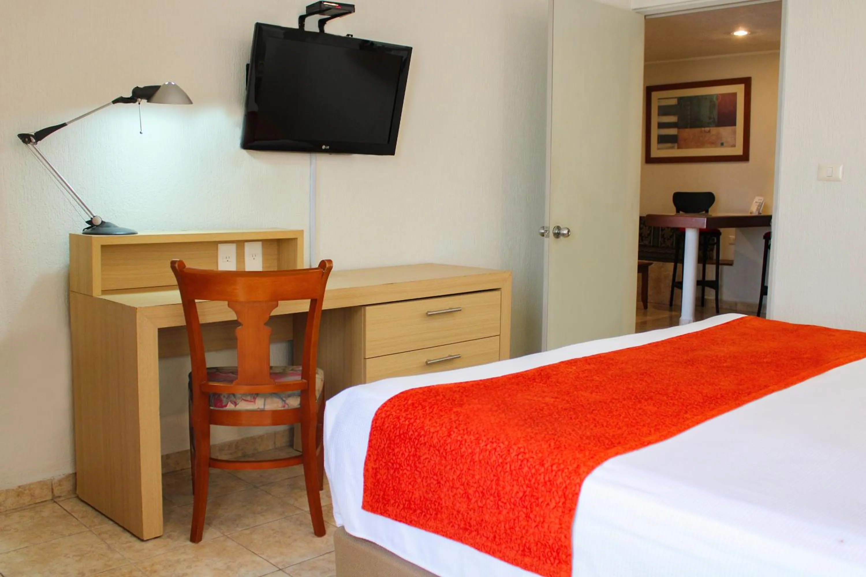 TV and multimedia, Bed in Hotel & Suites Real del Lago