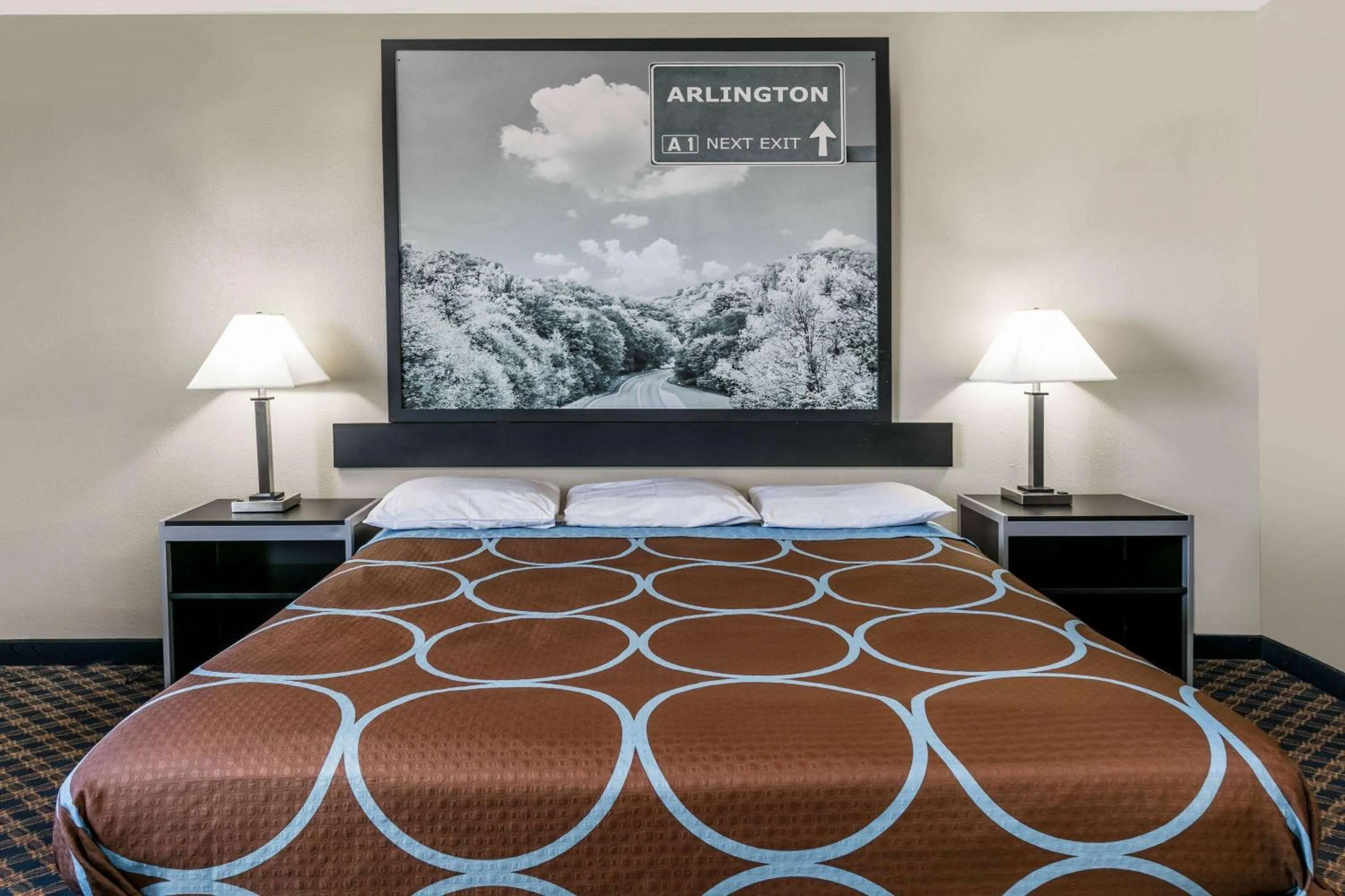 Photo of the whole room, Bed in Super 8 by Wyndham Arlington Near AT&T Stadium