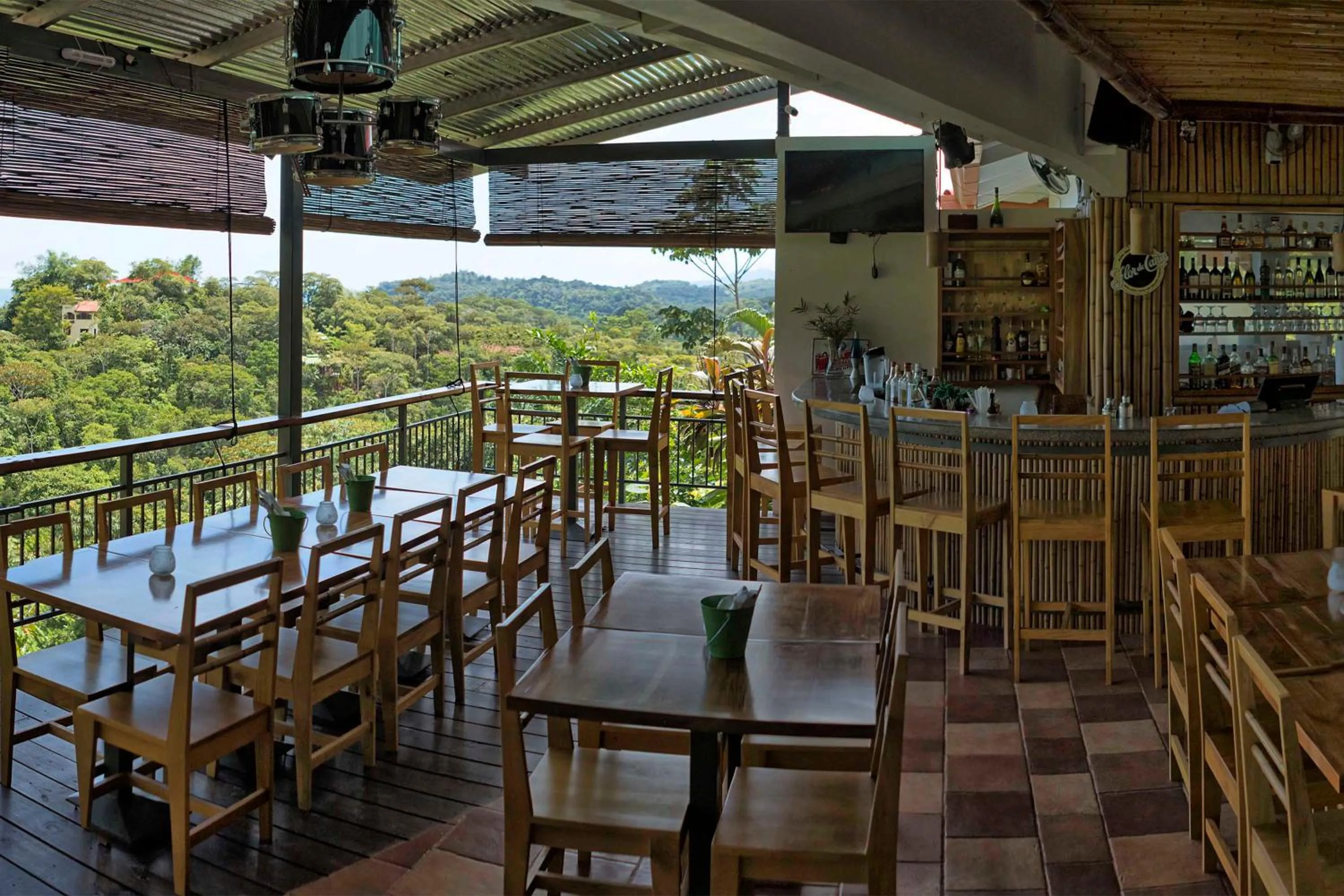 Restaurant/places to eat in Alma de Ojochal