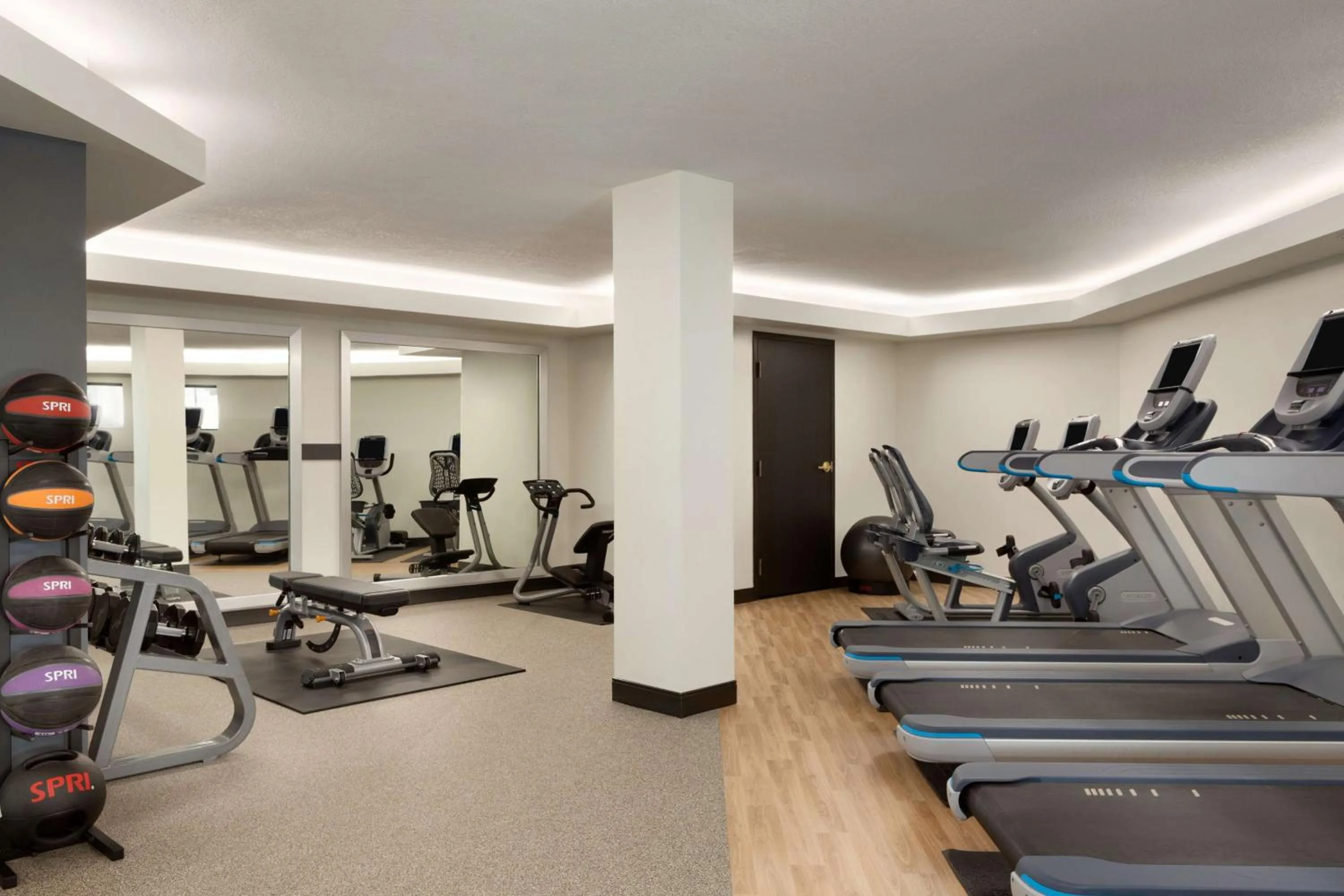 Fitness centre/facilities in DoubleTree by Hilton Minneapolis Park Place