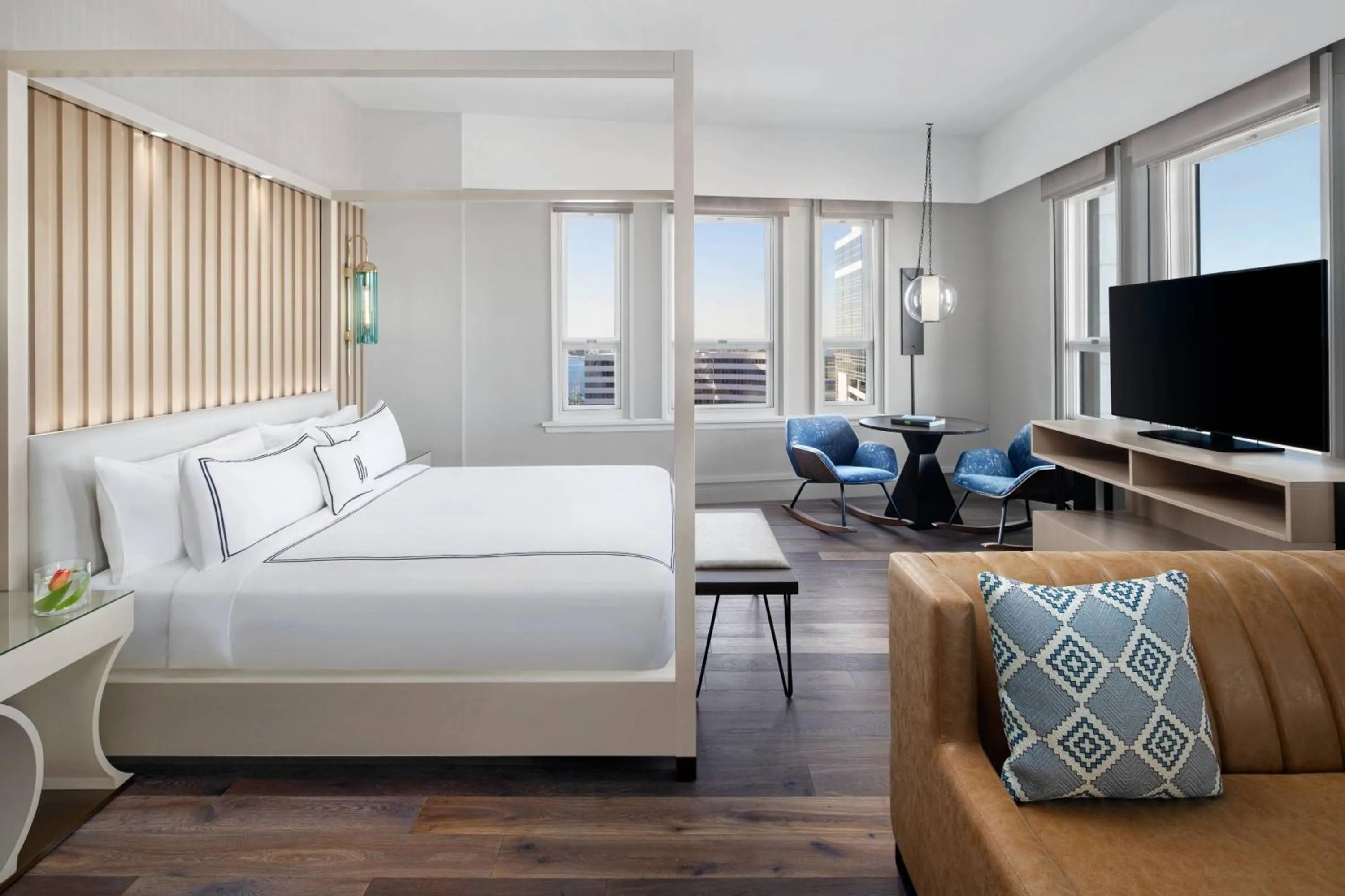 Bedroom, Bed in Glass Light Hotel & Gallery, Autograph Collection