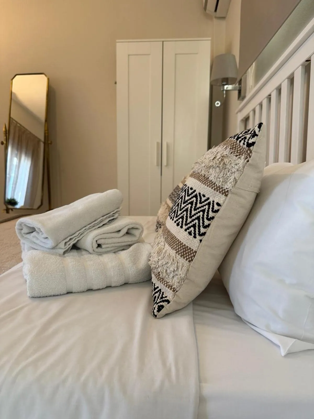 Bed in Luxor Premium Suites