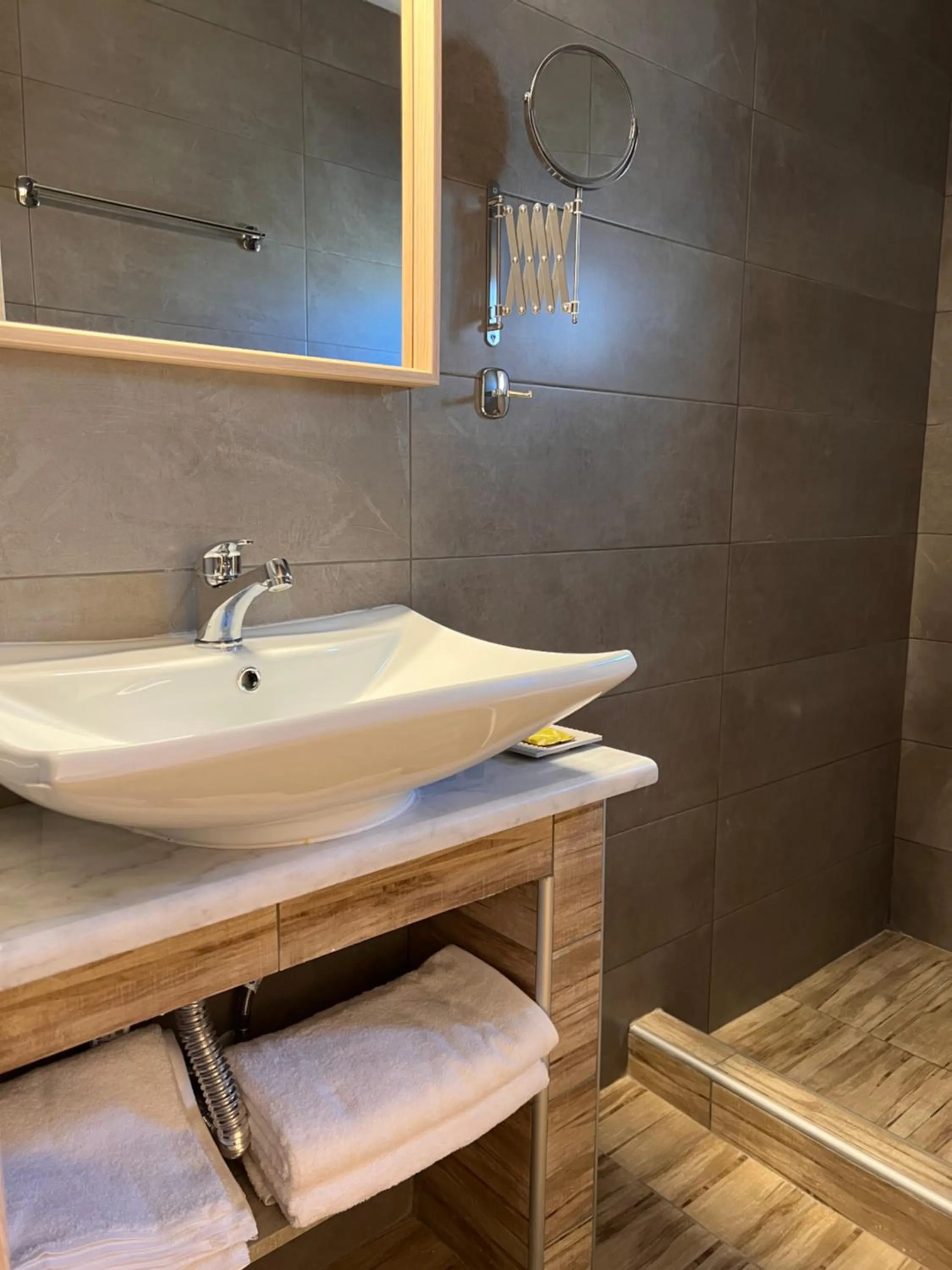 Bathroom in Luxor Premium Suites