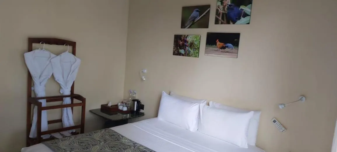 Bed in Sigiriya King's Resort