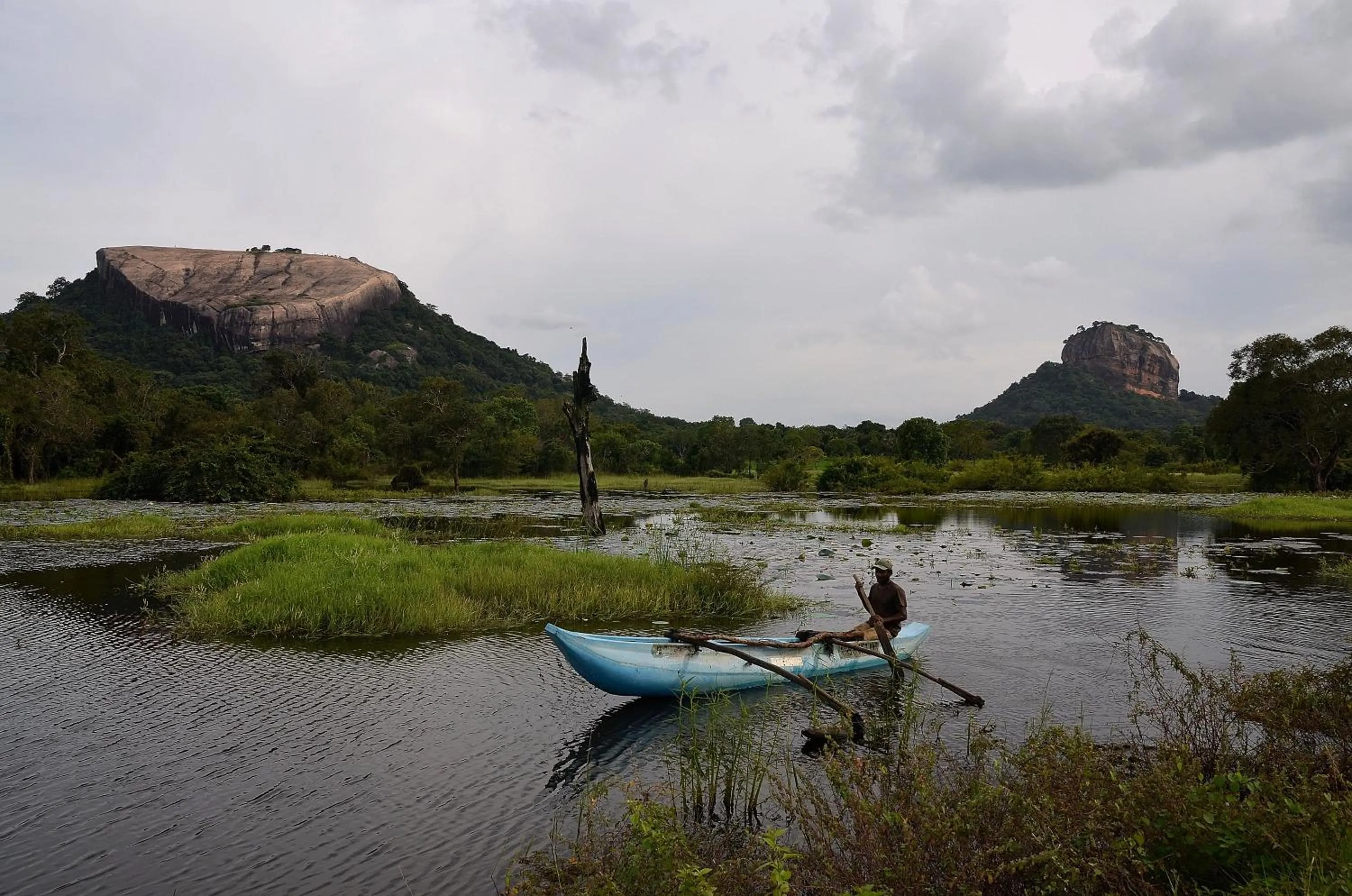 Evening entertainment in Sigiriya King's Resort