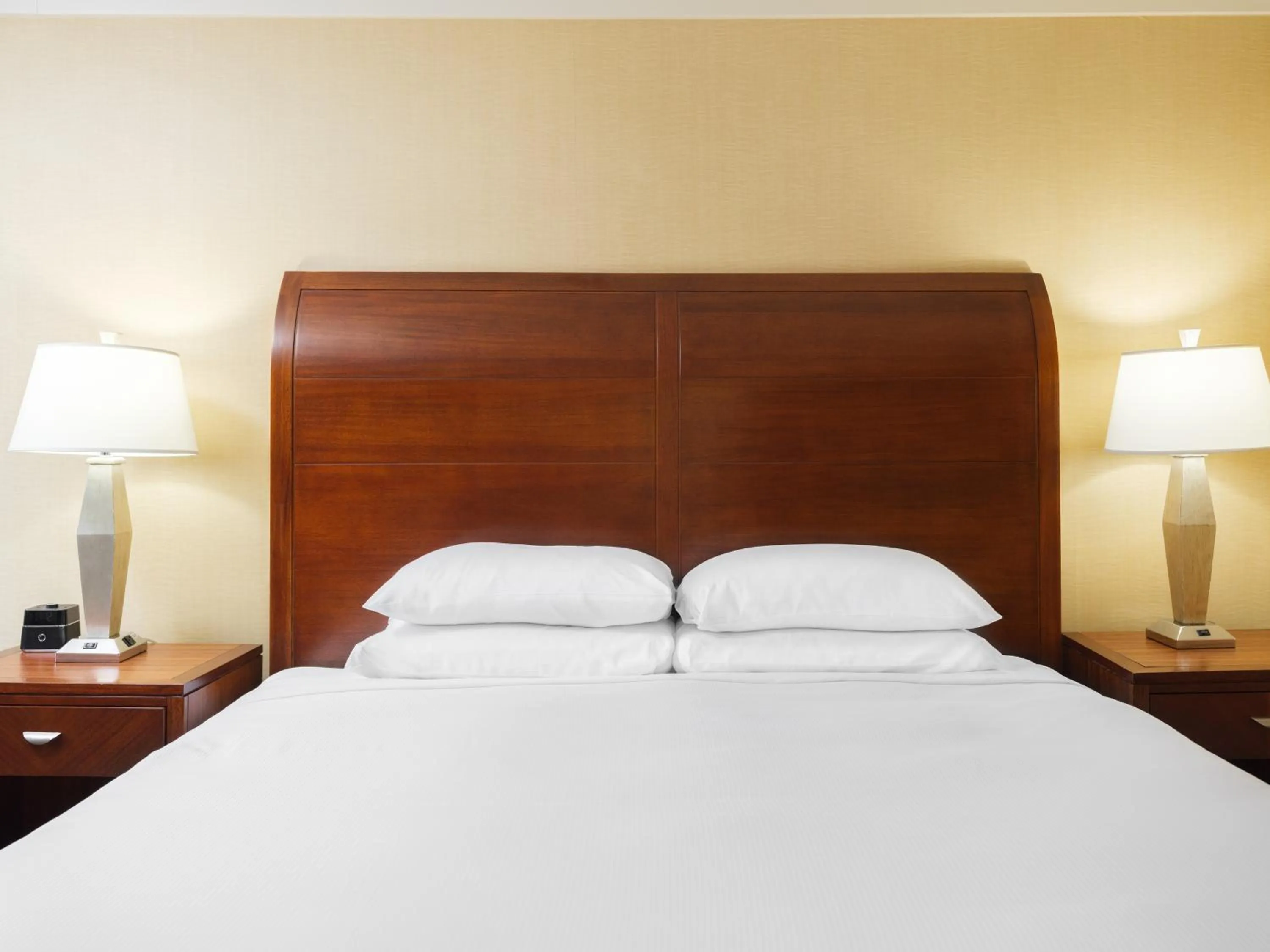 Bed in DoubleTree by Hilton Stamford