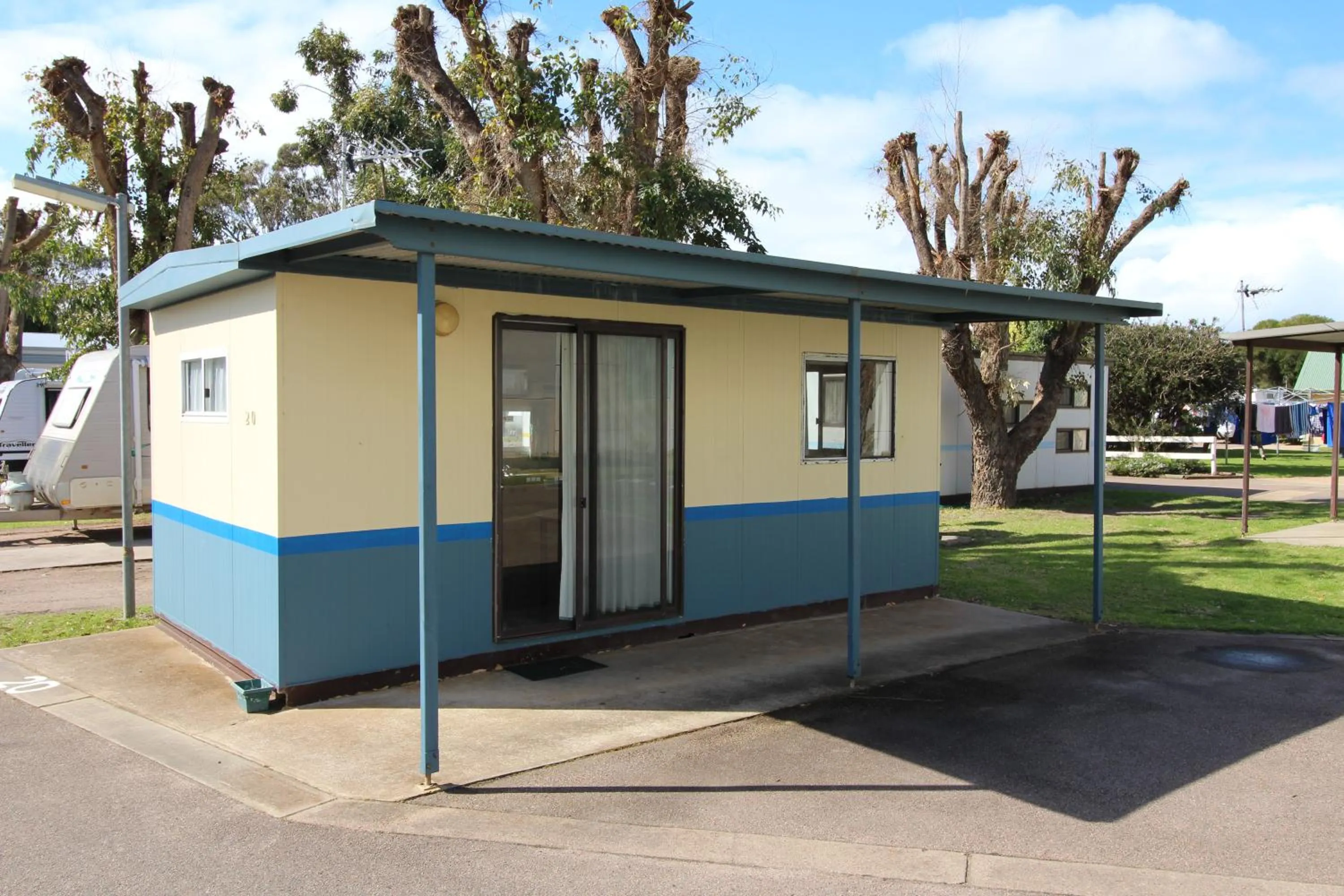 Facade/entrance in Esperance Bay Holiday Park