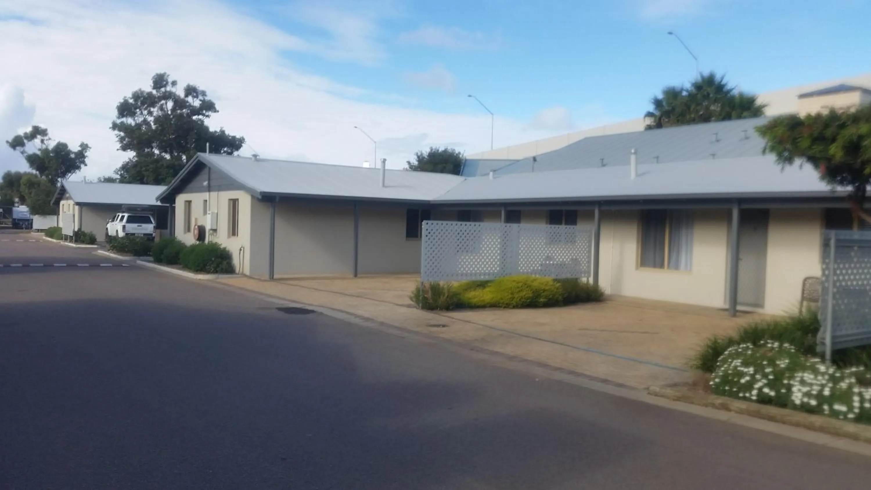 Facade/entrance in Esperance Bay Holiday Park