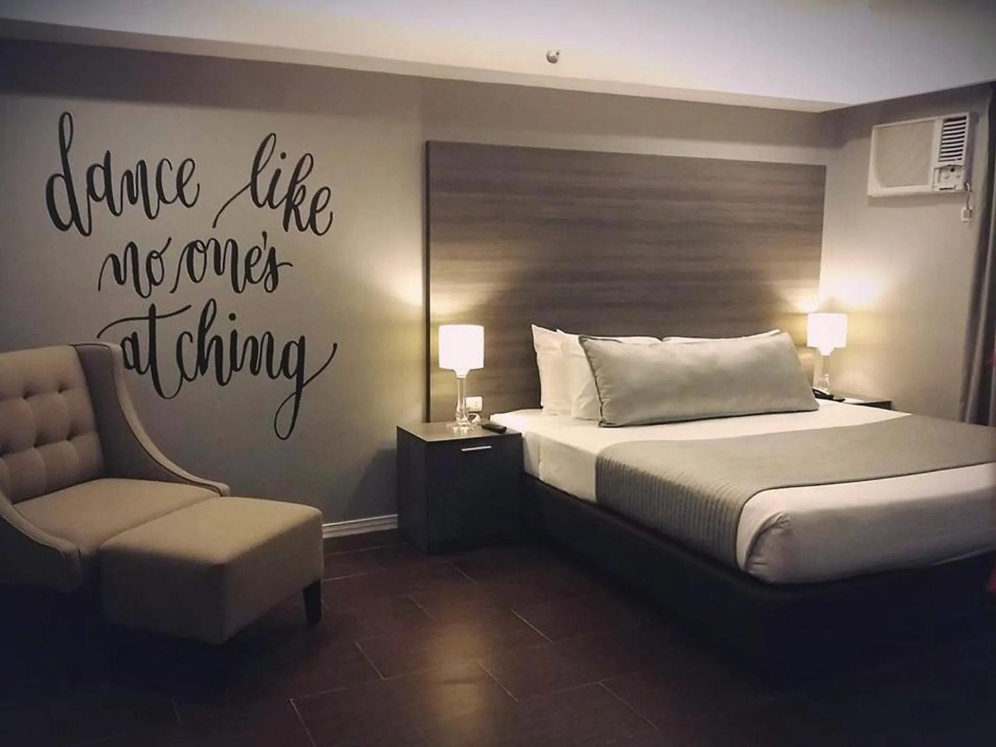 Photo of the whole room in Astoria Greenbelt