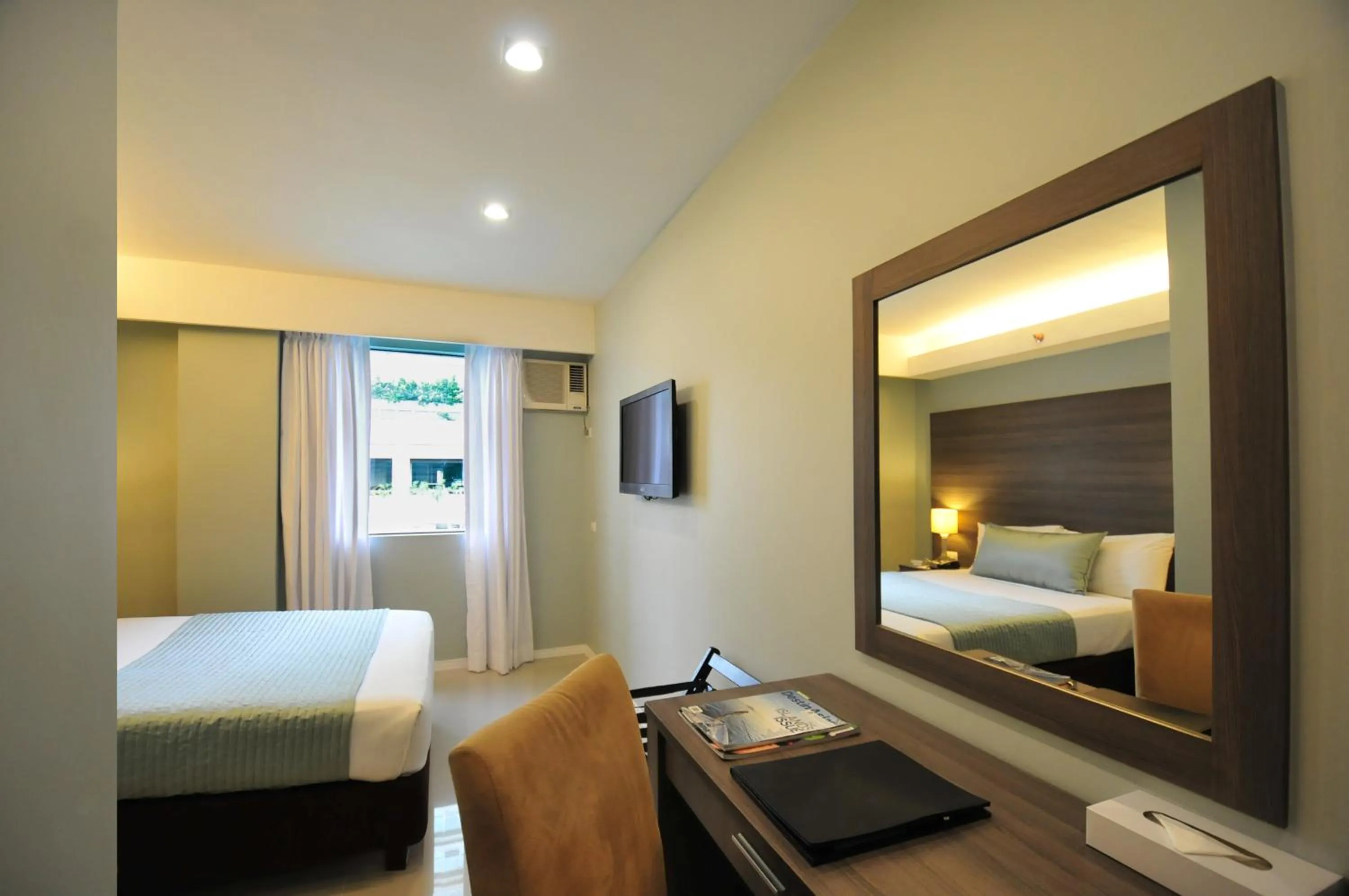 Bedroom in Astoria Greenbelt