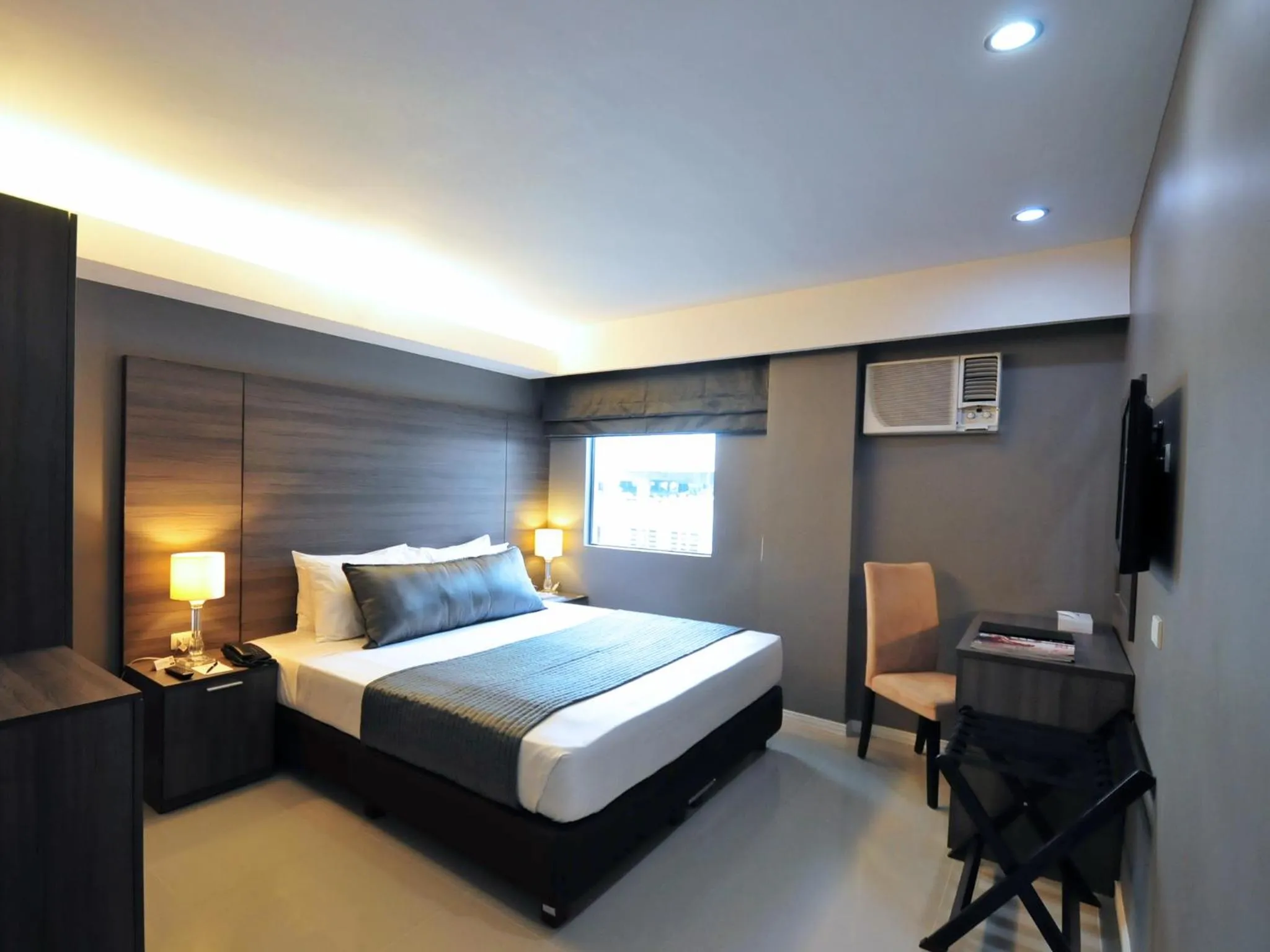 Bedroom in Astoria Greenbelt