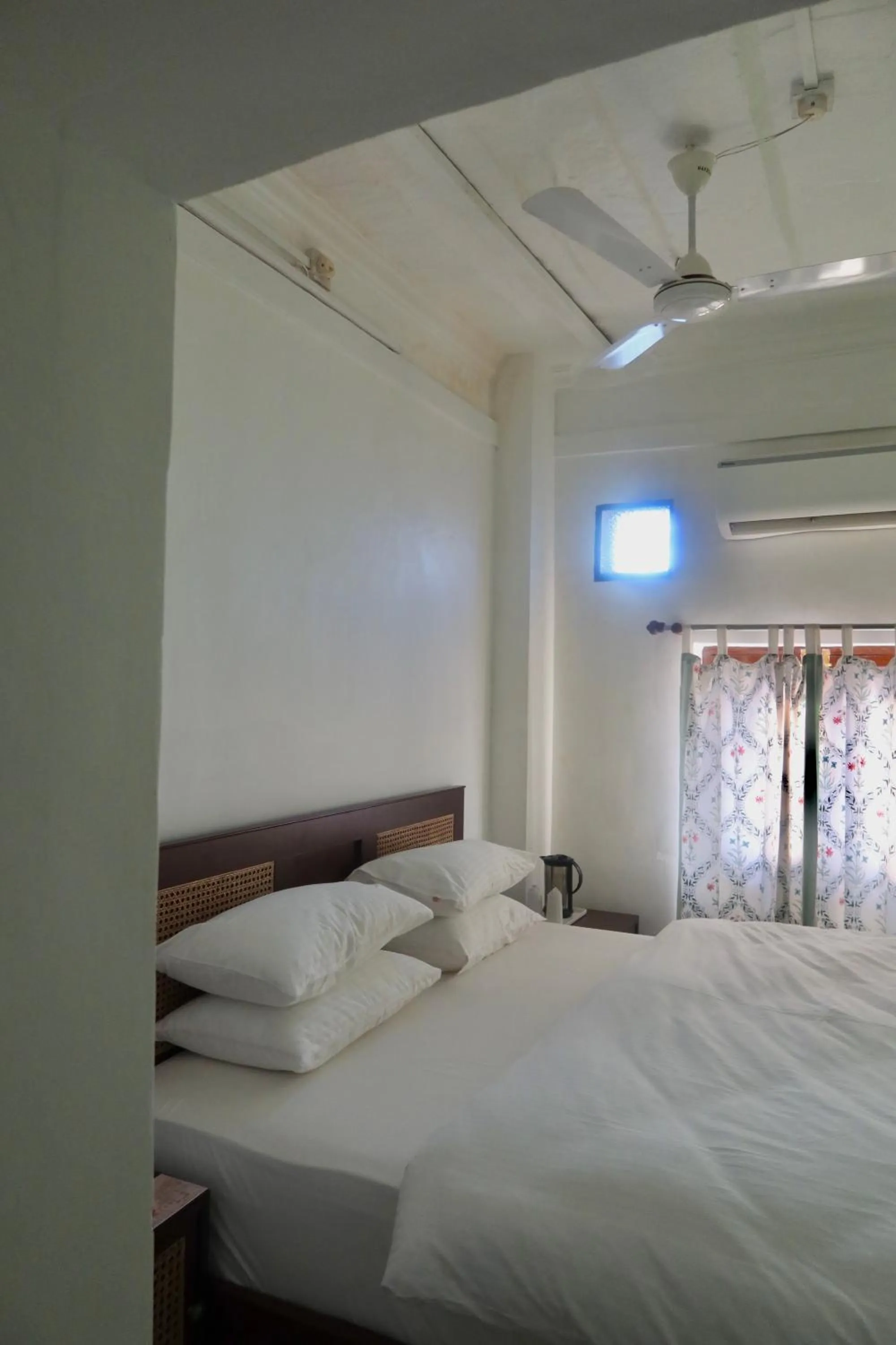 Bedroom in Dev Niwas - Heritage Hotel