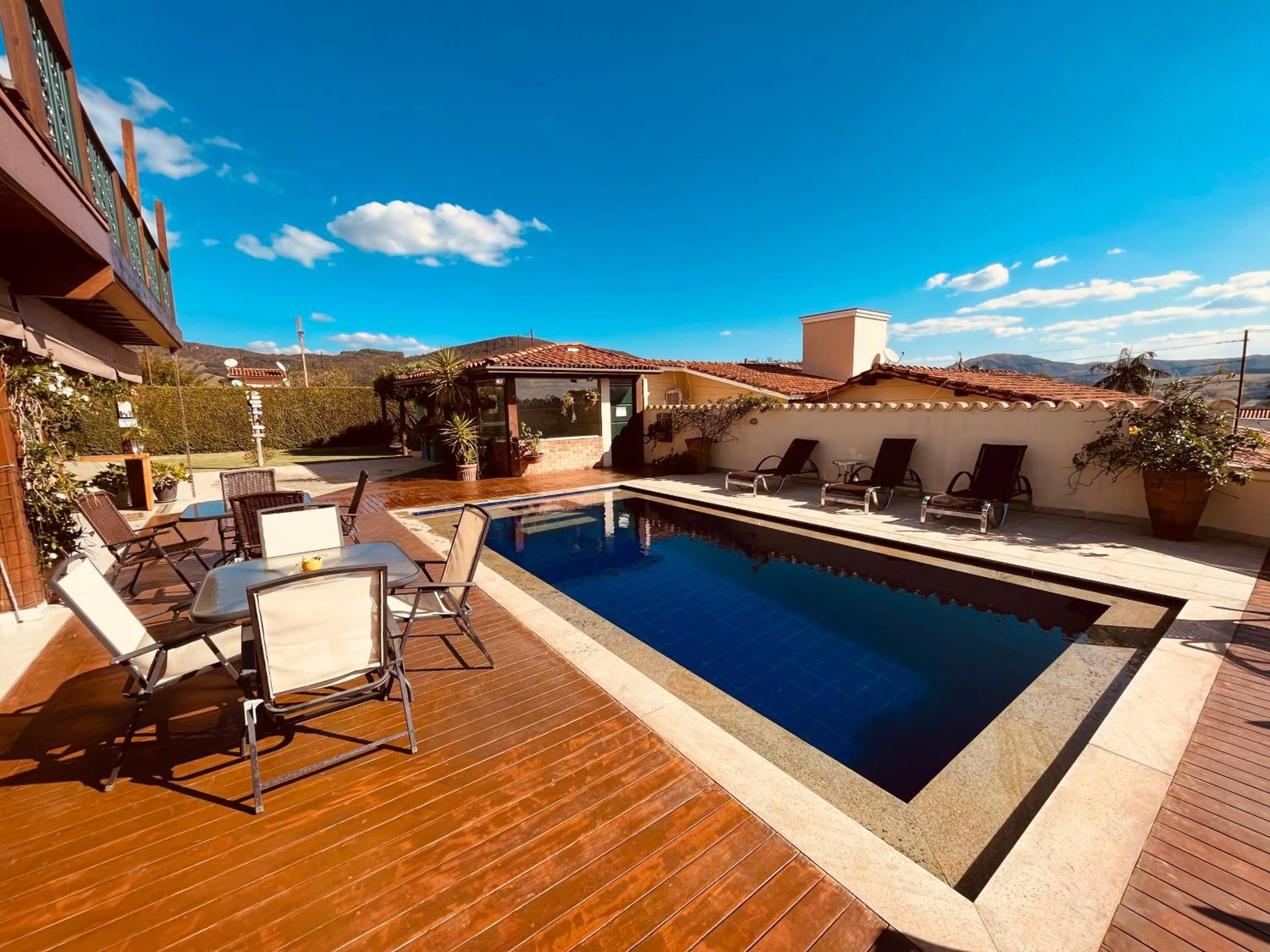 Swimming pool in Pousada Quintal da Lua