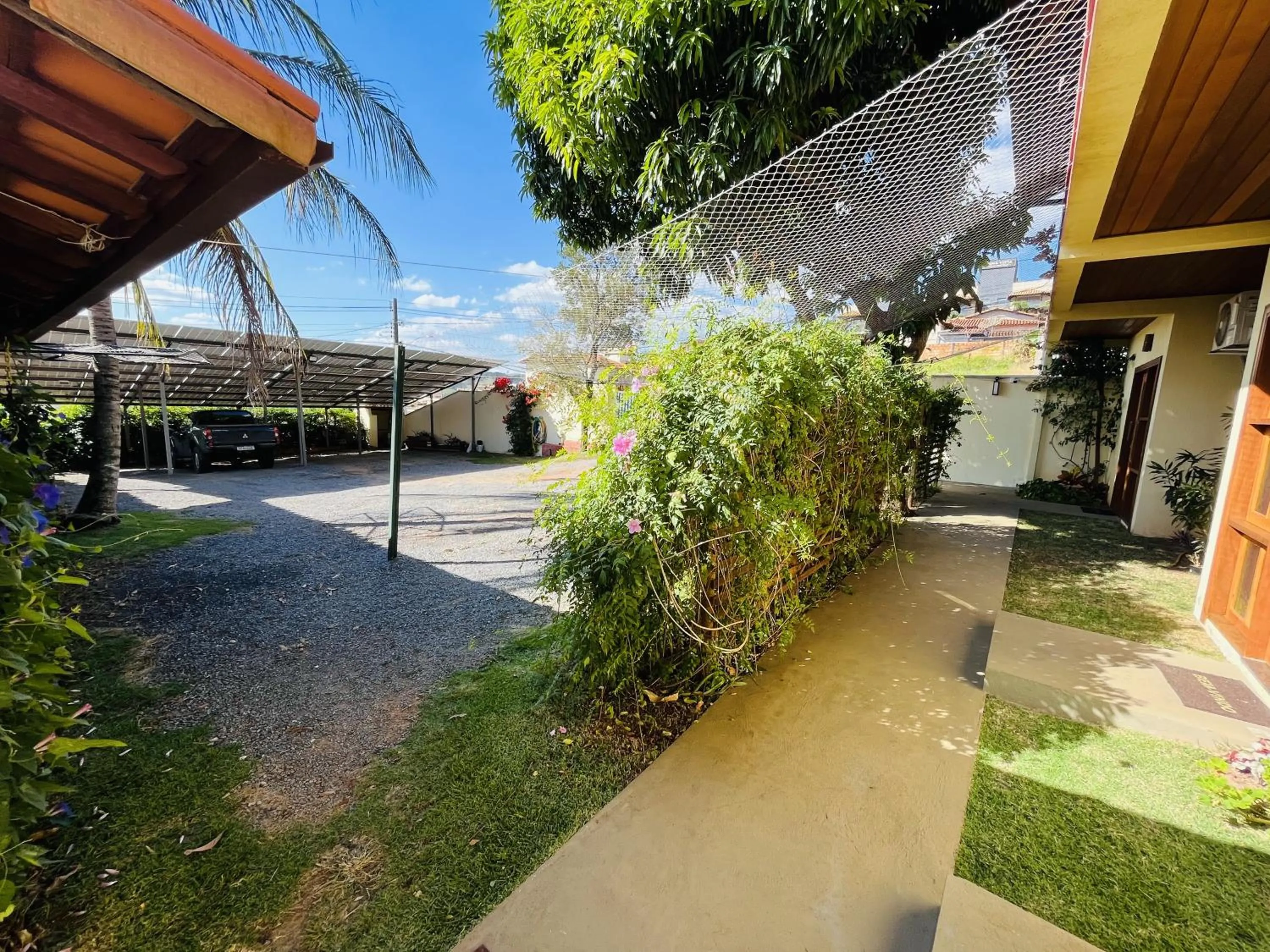 Parking in Pousada Quintal da Lua