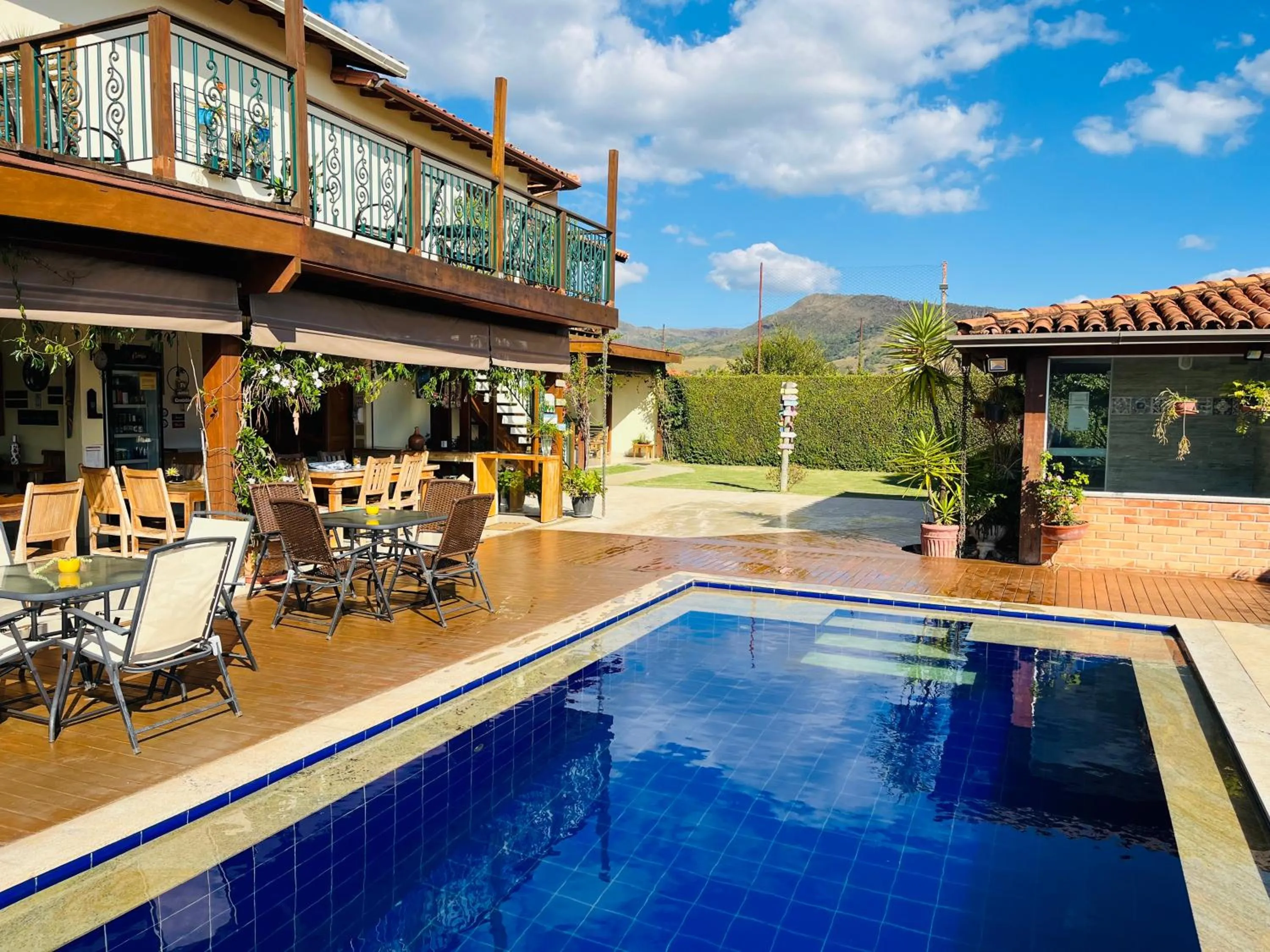 Swimming pool in Pousada Quintal da Lua