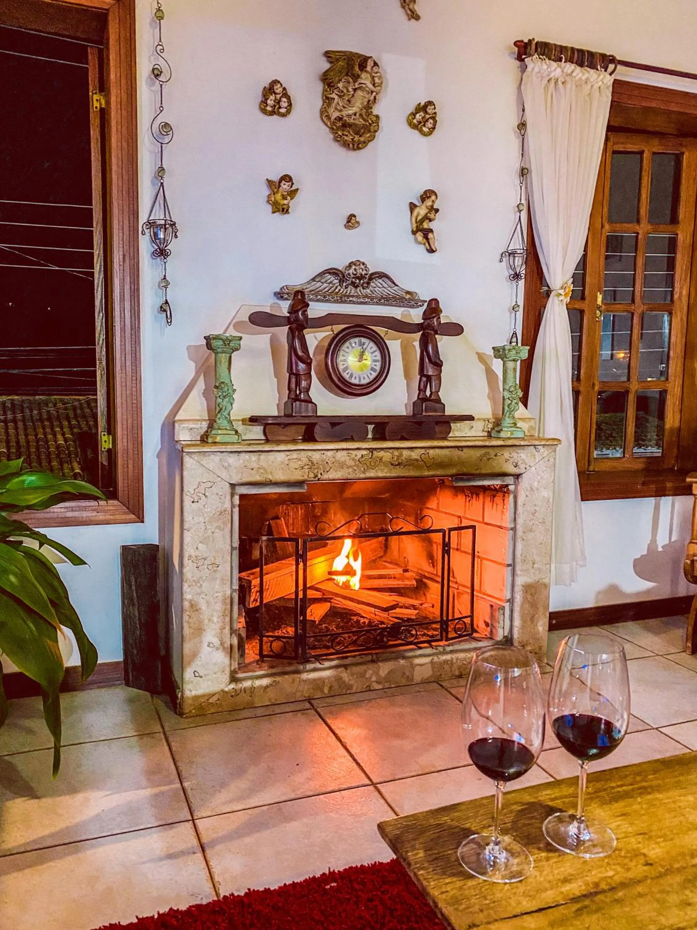 Living room in Pousada Quintal da Lua