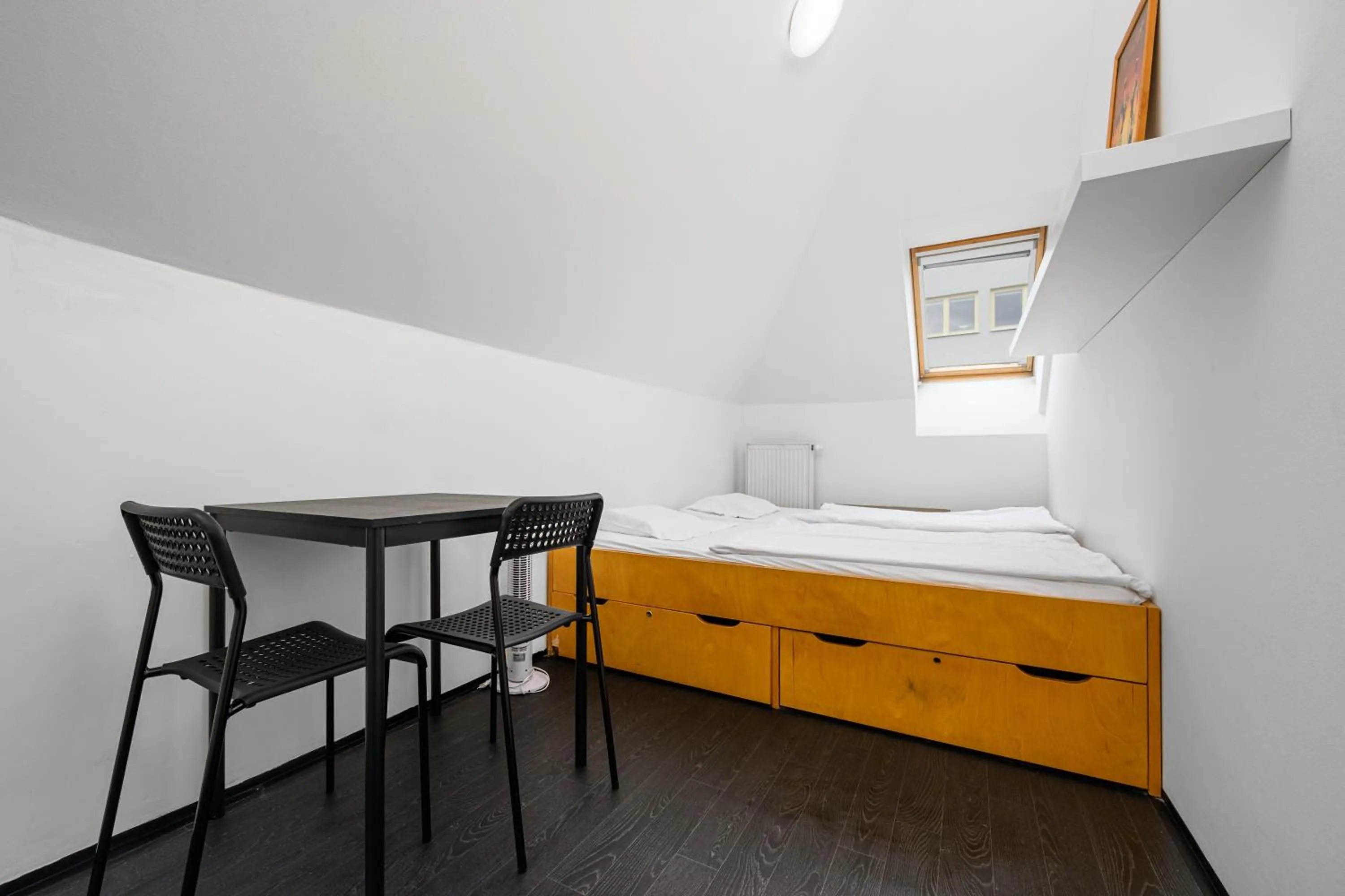 Bed in Wellness Rooms Central