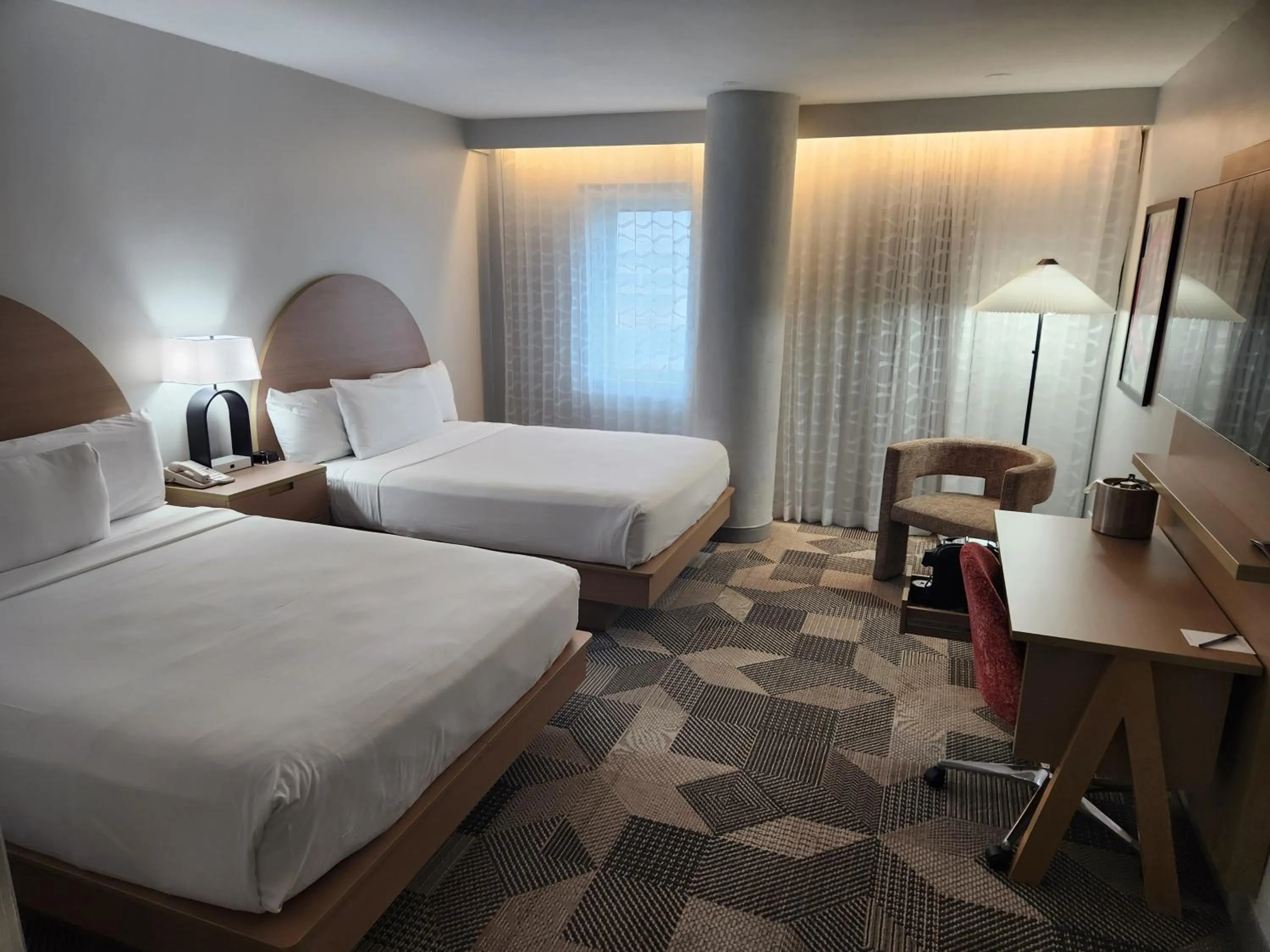 Bed in Miami International Airport Hotel