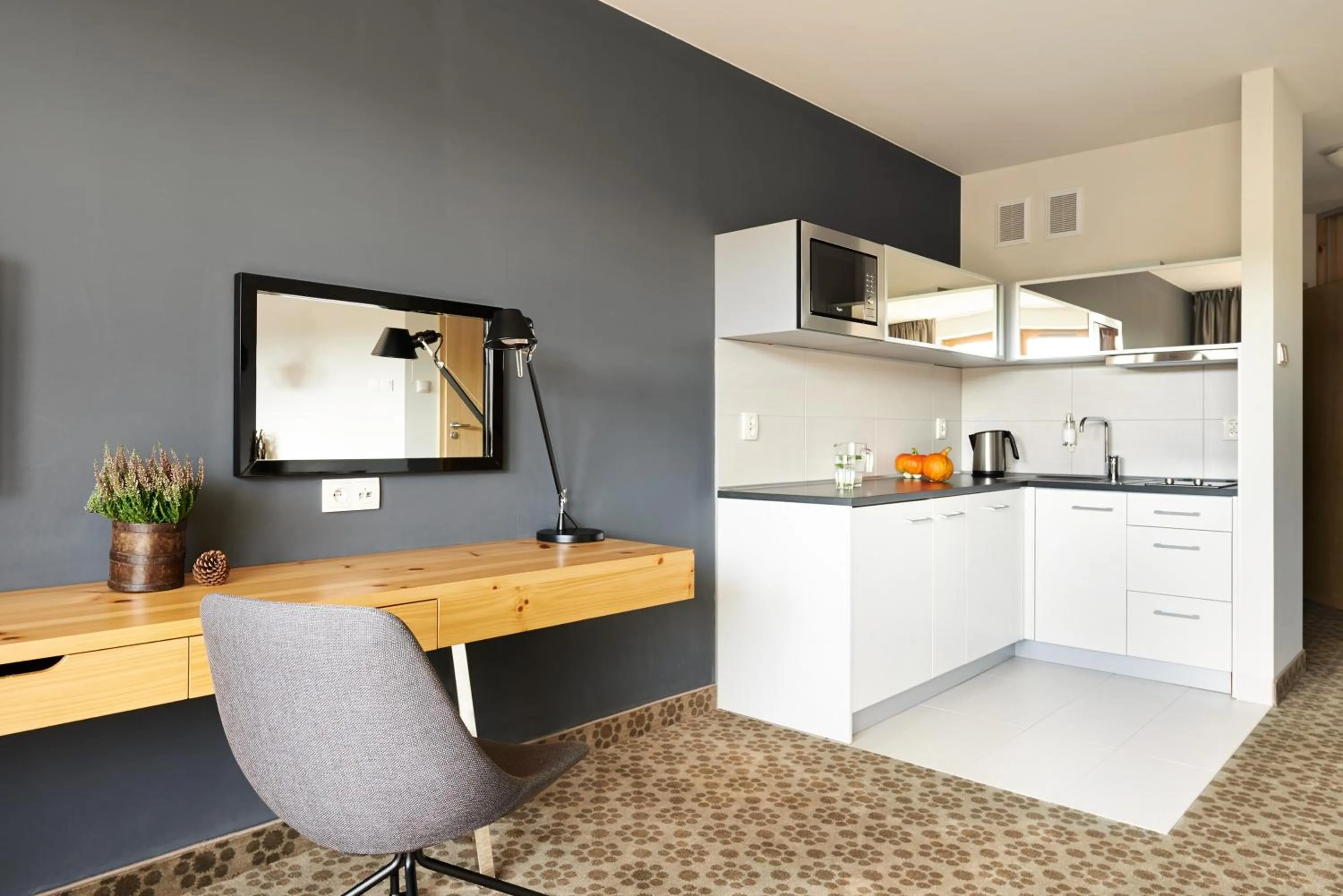 Kitchen or kitchenette in Aparthotel Cristal Resort Szklarska Poręba by Zdrojowa