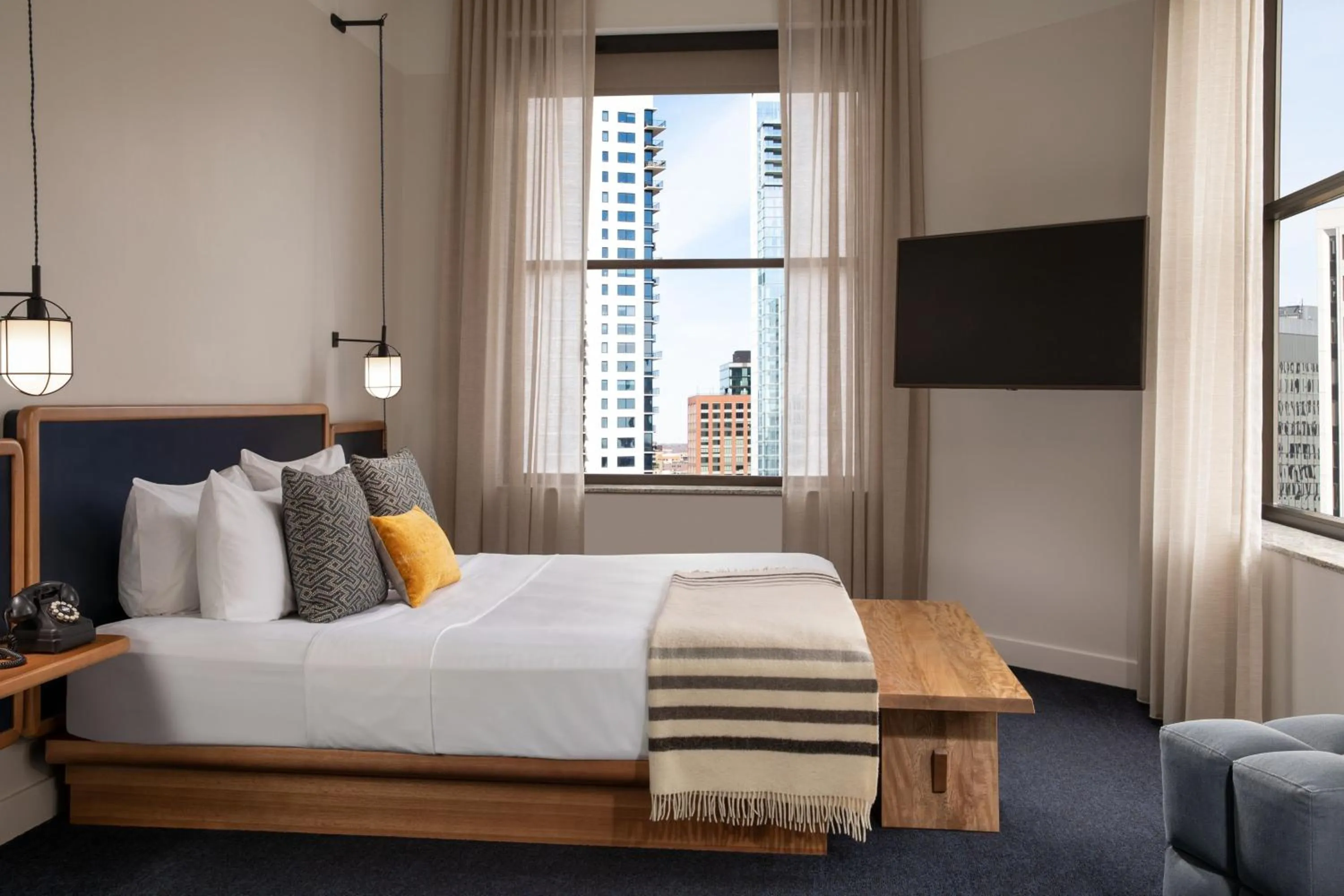 Bedroom, Bed in Emery Hotel, Autograph Collection